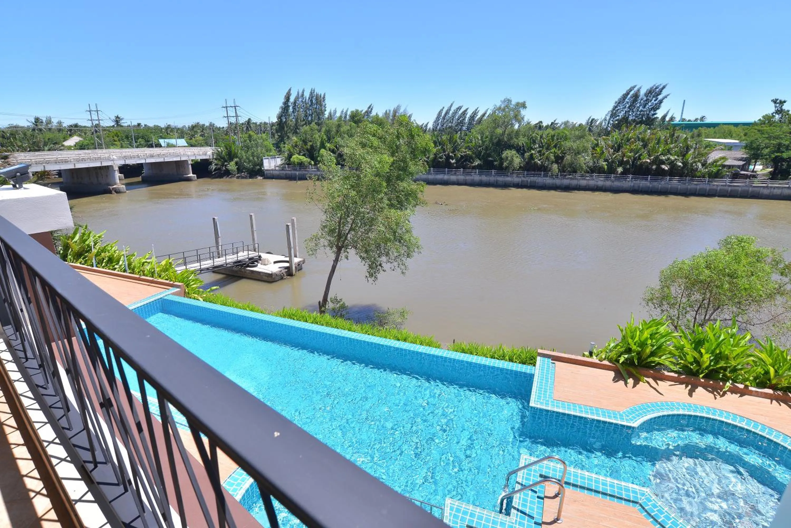 Balcony/Terrace in Coco View Hotel