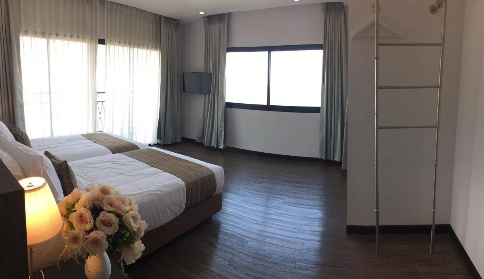 Bed in Coco View Hotel