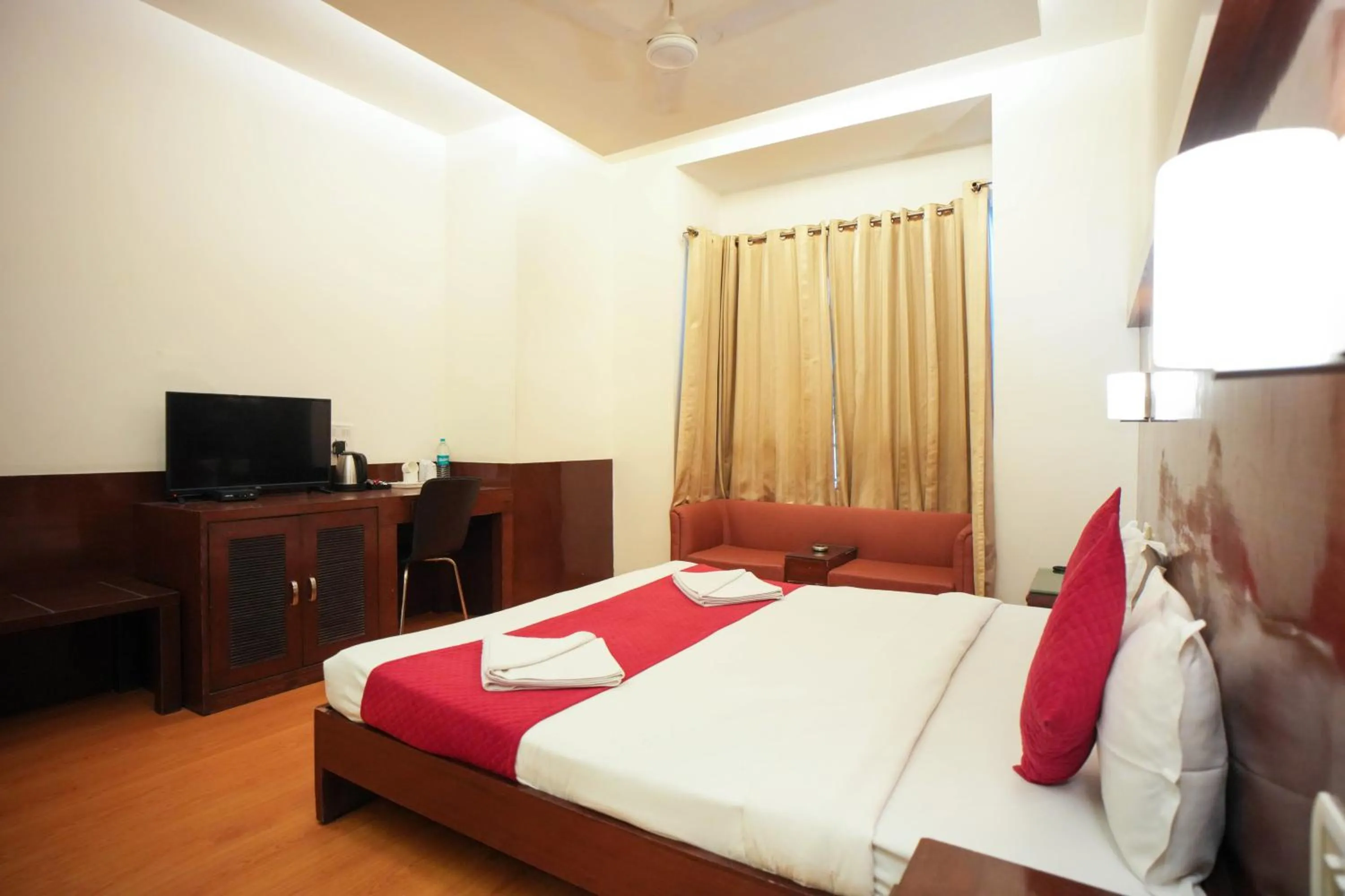 Bedroom, Bed in Hotel Haris MG Road Gurugram