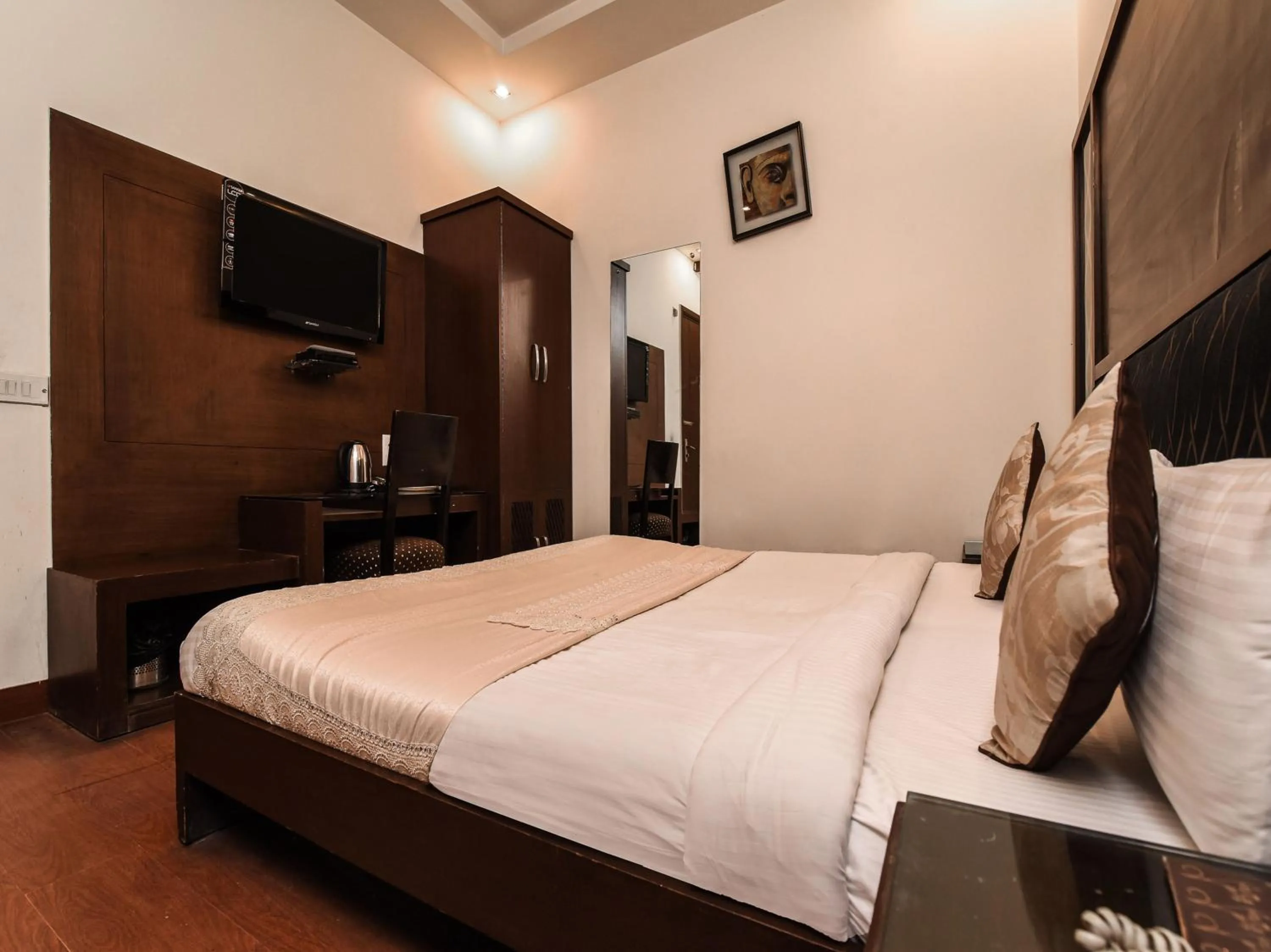 Bedroom, Bed in Hotel Haris MG Road Gurugram