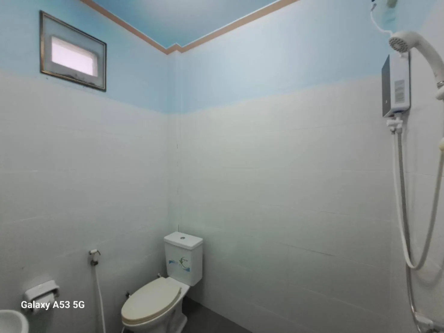 Shower in Peace Lanta Mansion