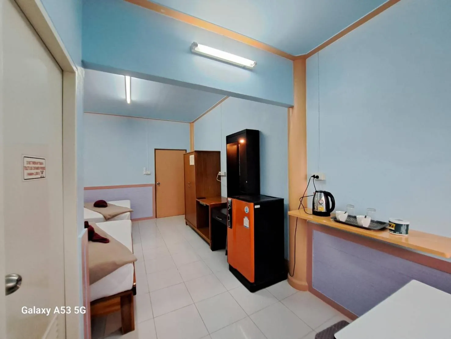 Property building, Bed in Peace Lanta Mansion