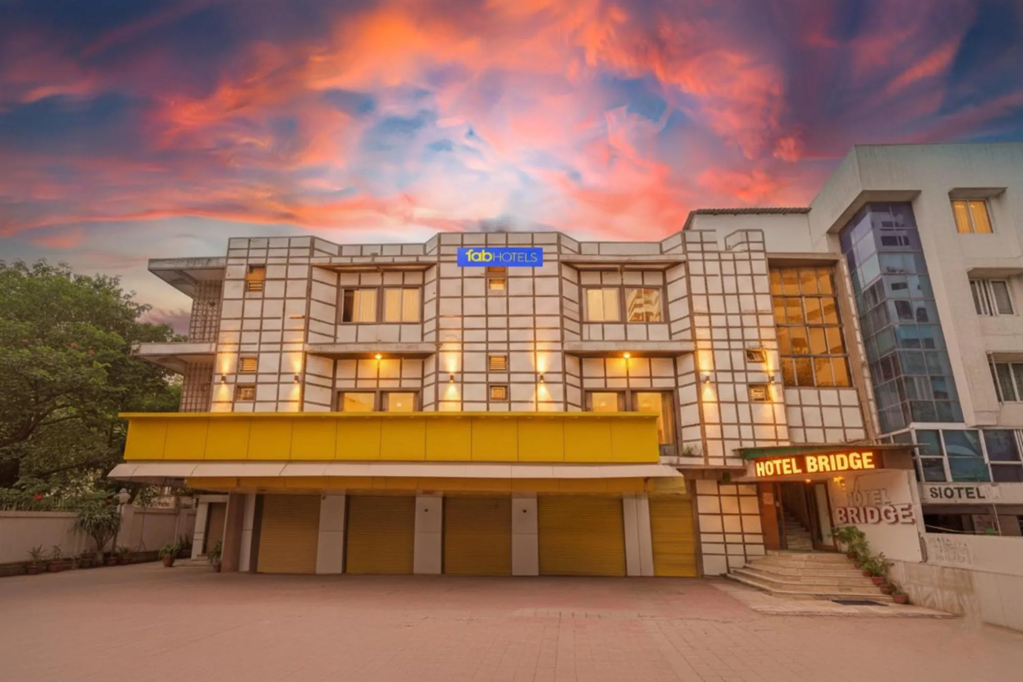 Property building in FabHotel Bridge