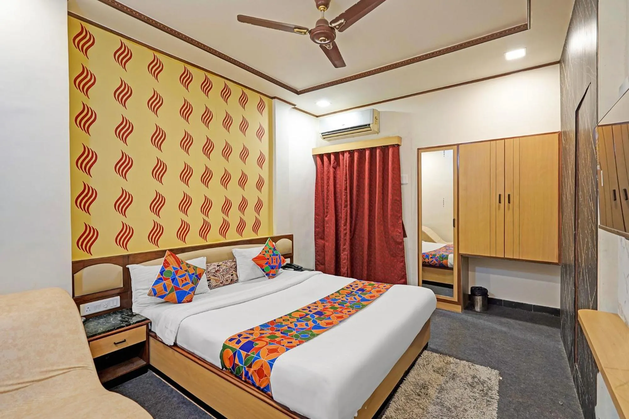 Bed in FabHotel Bridge