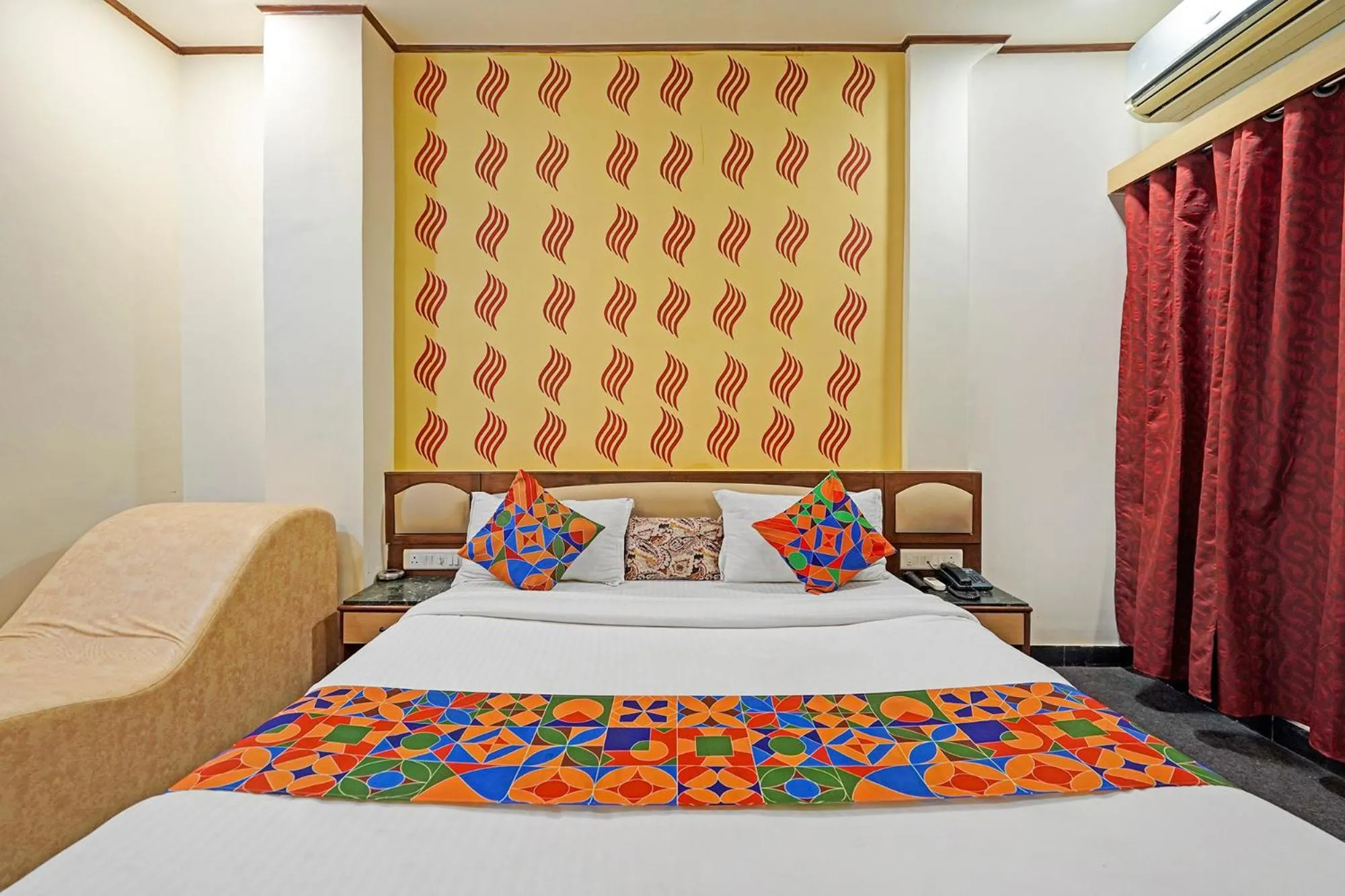Bed in FabHotel Bridge