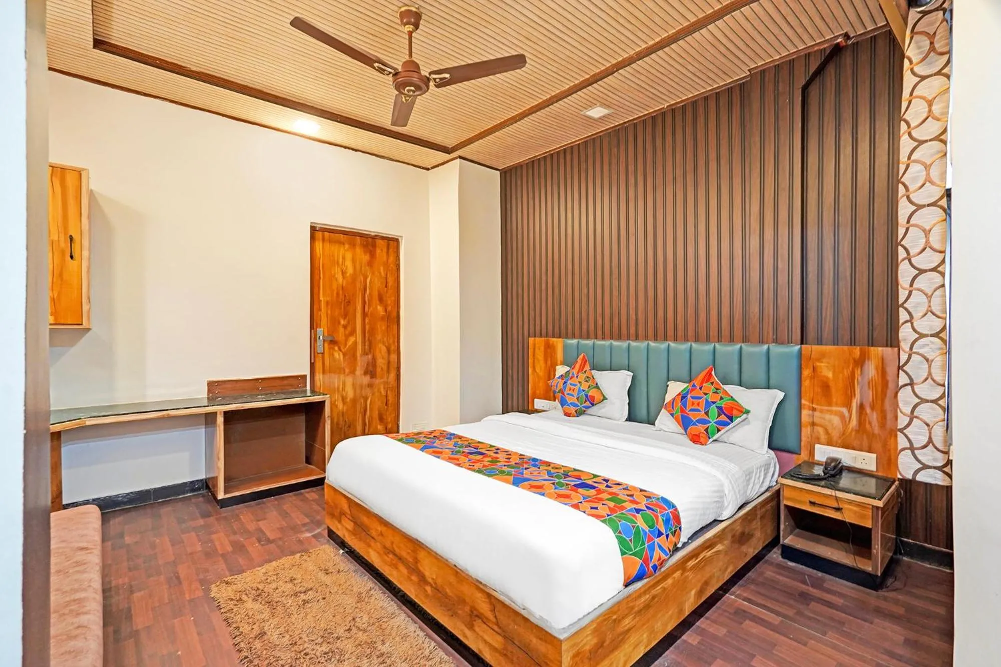 Bed in FabHotel Bridge
