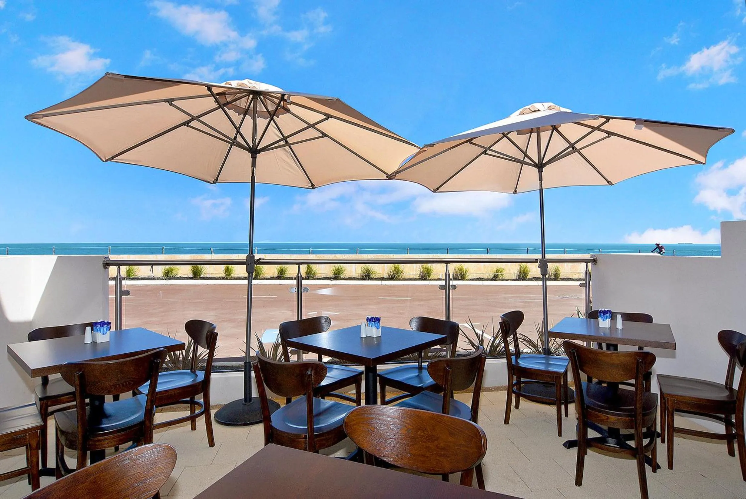 Restaurant/places to eat in Bunbury Seaview Apartments