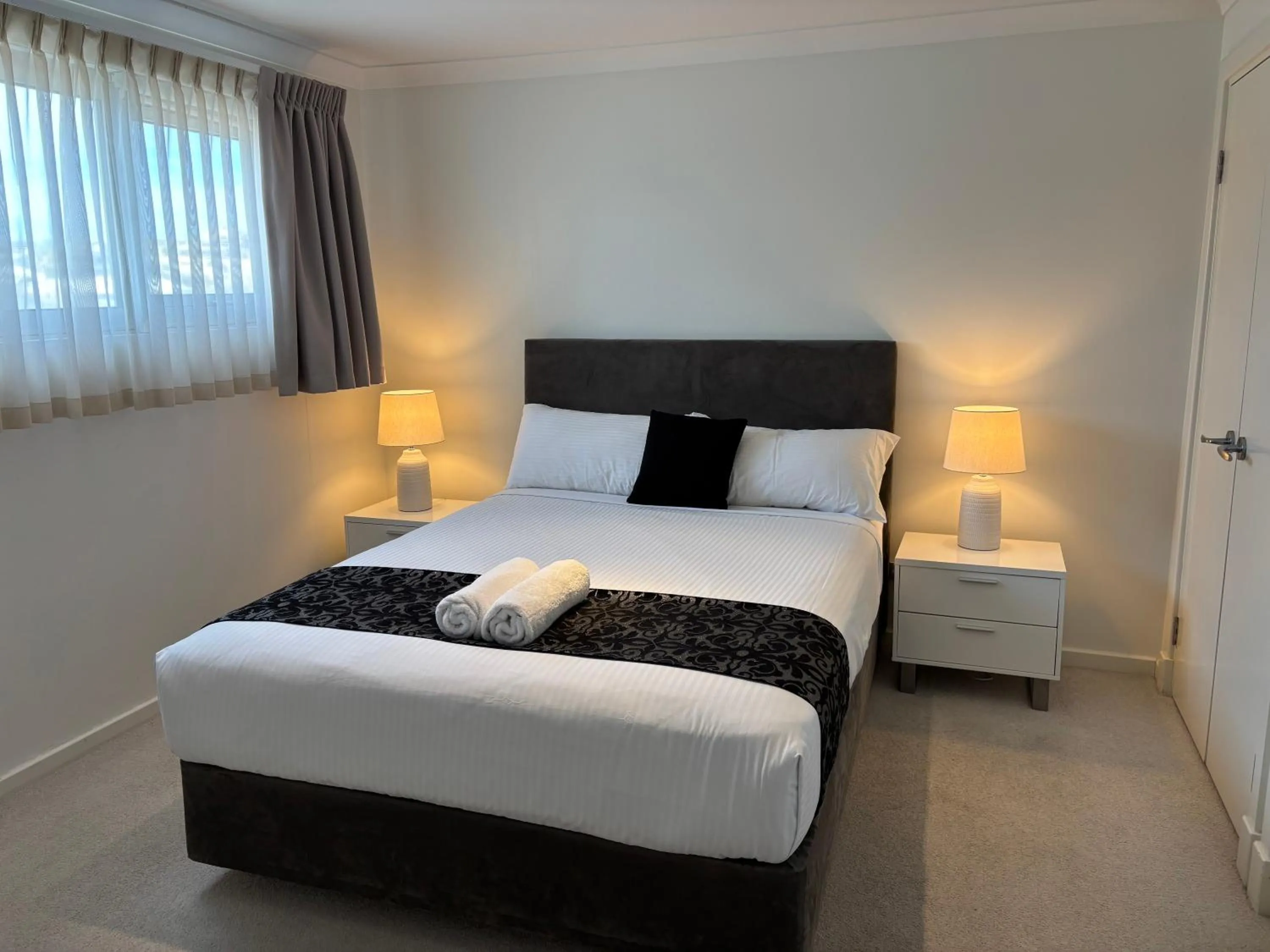 Bed in Bunbury Seaview Apartments