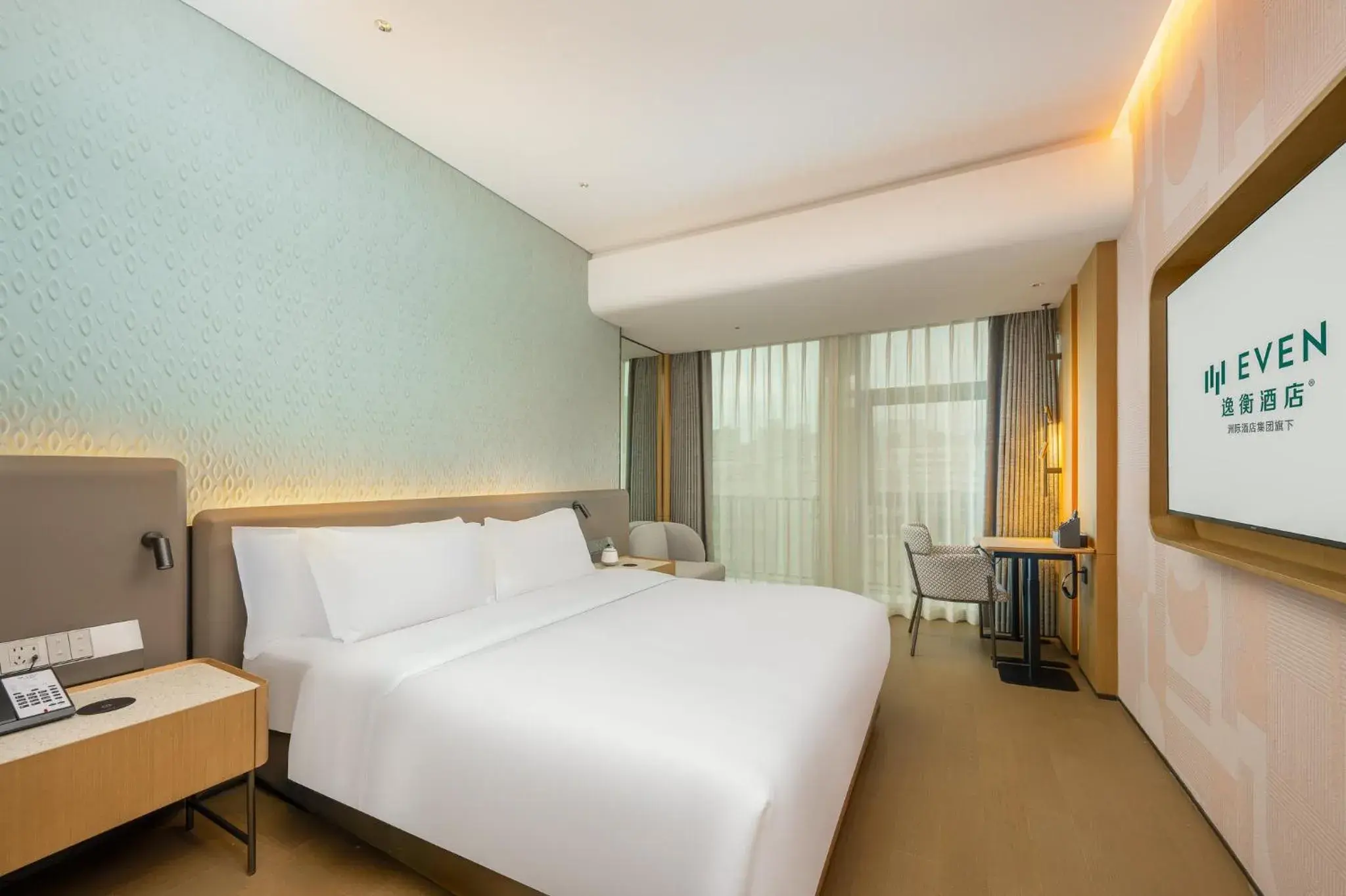 Standard King Room in EVEN Hotel Quanzhou City Center by IHG Standard King Room in EVEN Hotel Quanzhou City Center by IHG