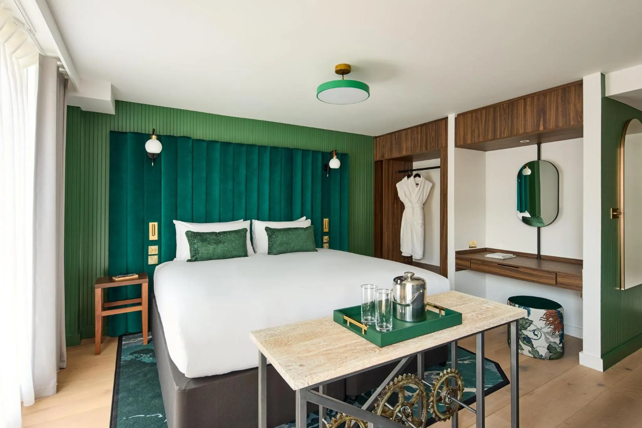 Photo of the whole room, Bed in Hotel Indigo London Clerkenwell by IHG