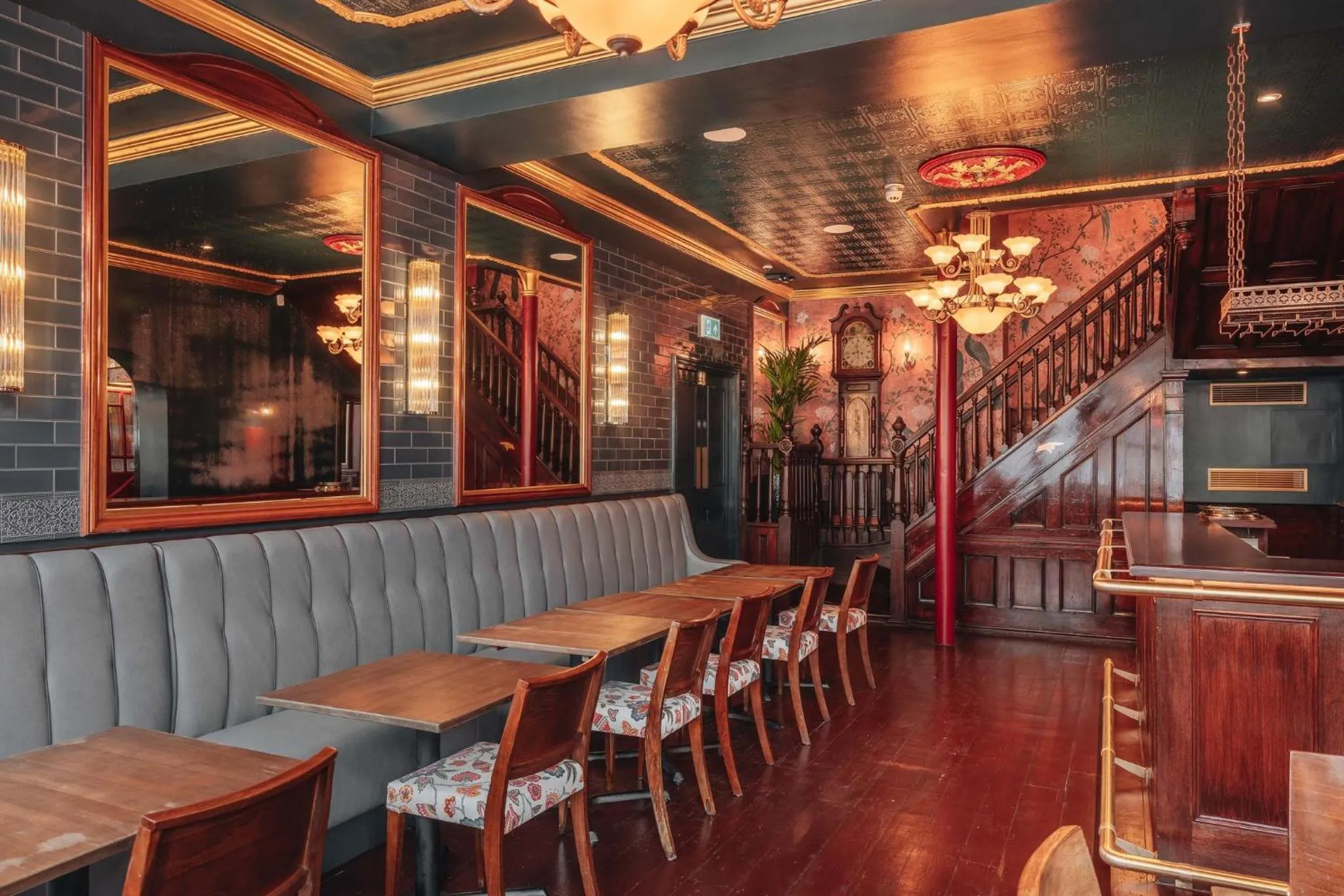 Lounge or bar in Hotel Indigo London Clerkenwell by IHG