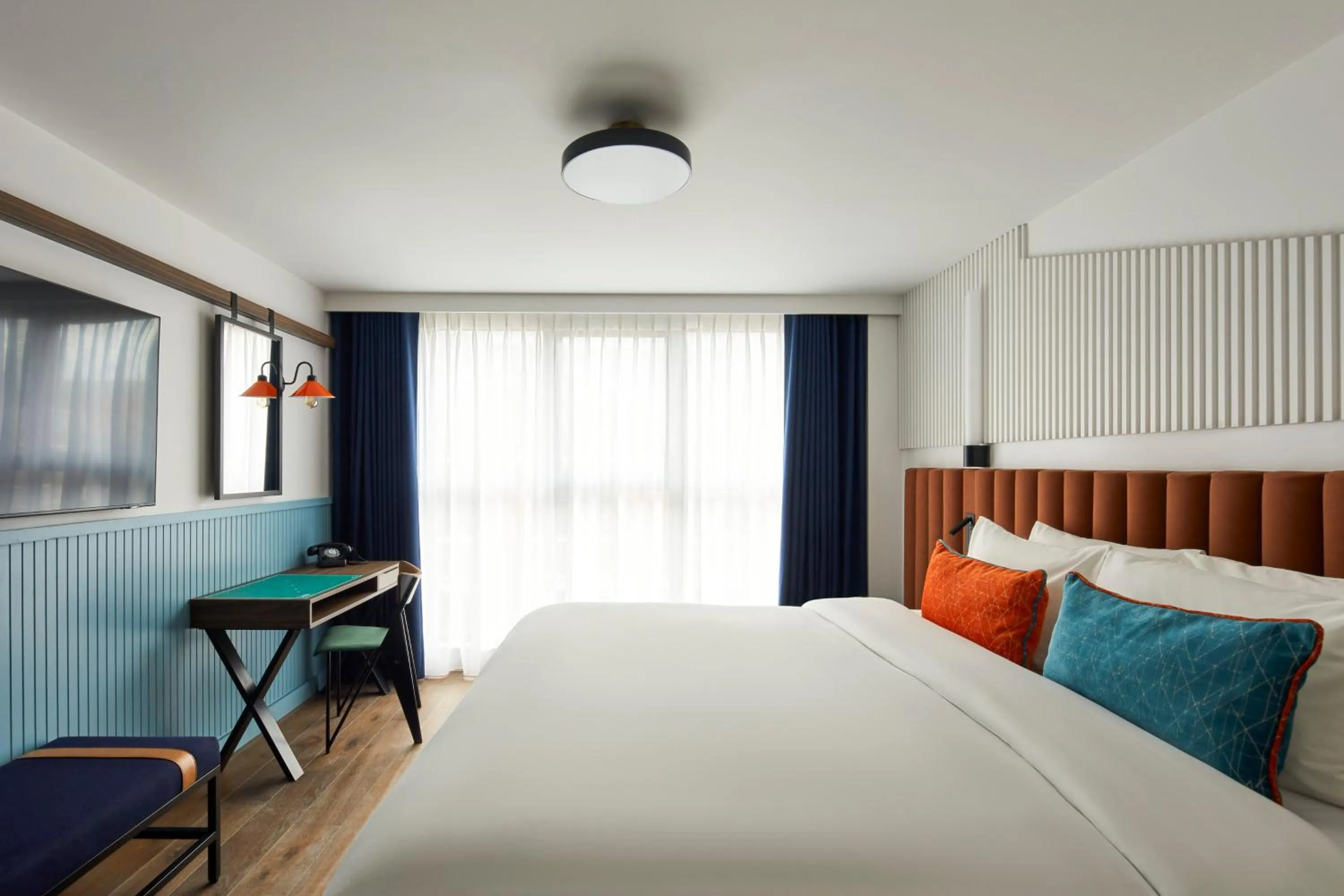 Photo of the whole room, Bed in Hotel Indigo London Clerkenwell by IHG