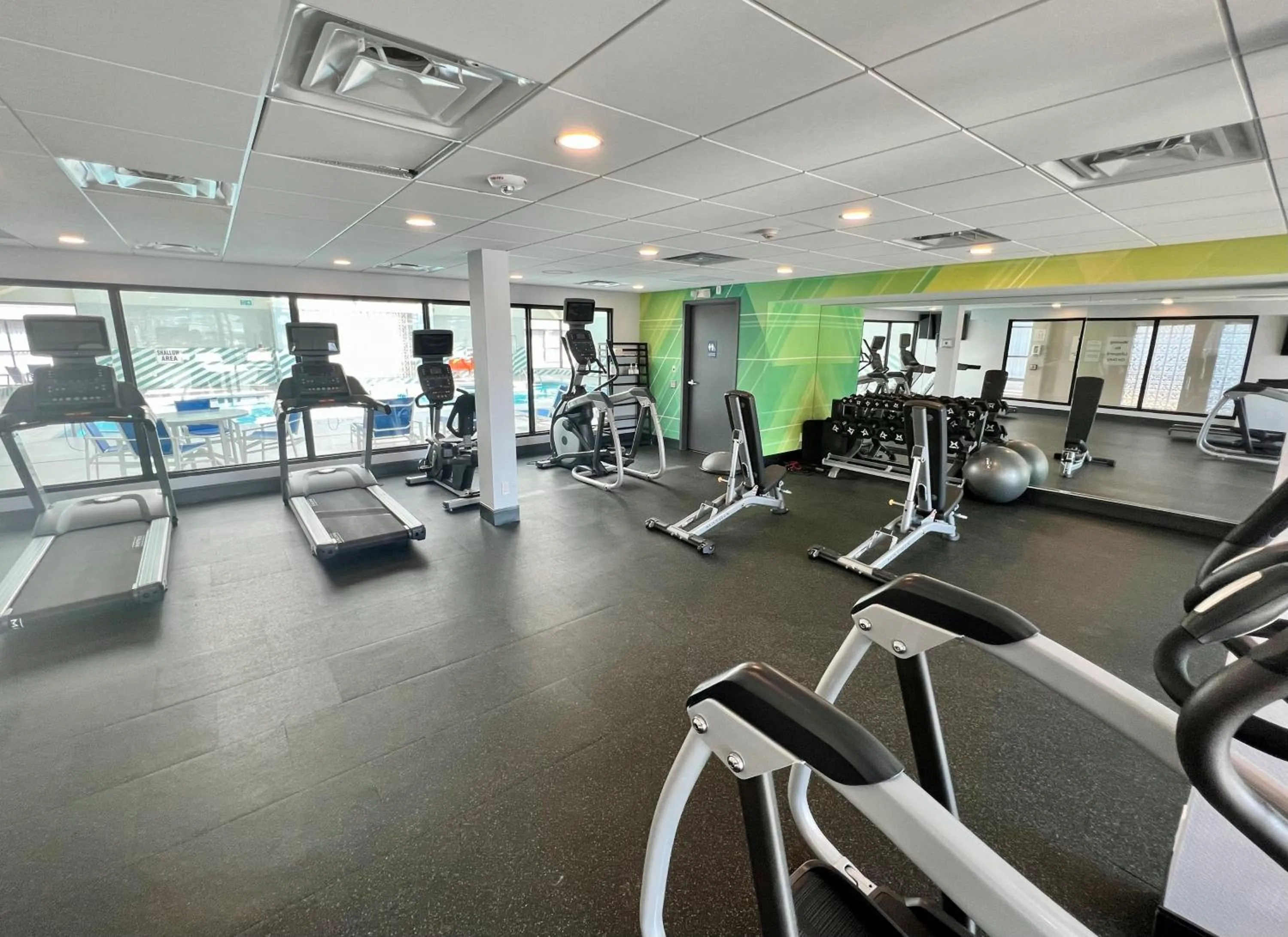Fitness centre/facilities in Staybridge Suites Toronto Airport East by IHG