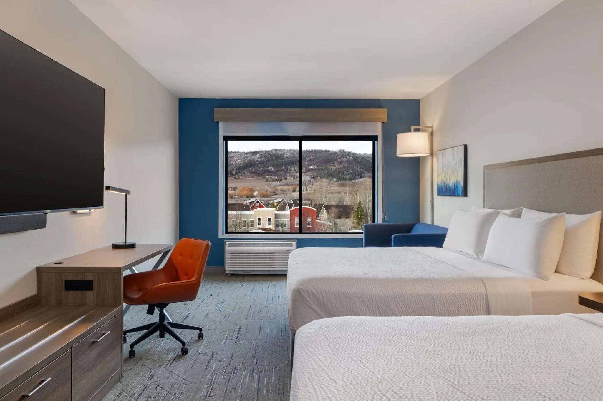 Photo of the whole room, Bed in Holiday Inn Express & Suites Steamboat Springs by IHG