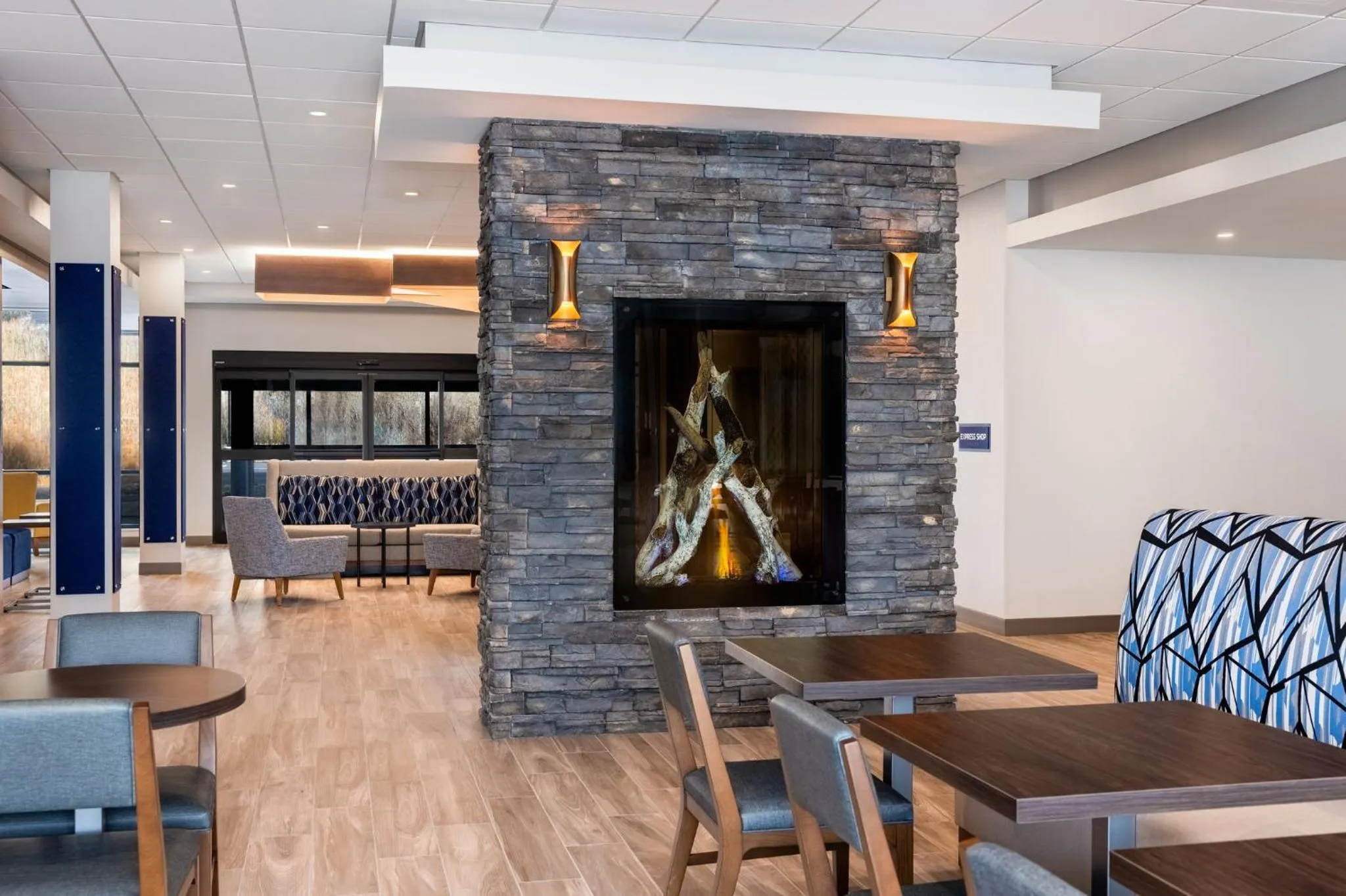 Breakfast in Holiday Inn Express & Suites Steamboat Springs by IHG