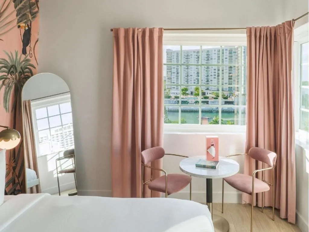 View (from property/room), Bed in Le Particulier Miami