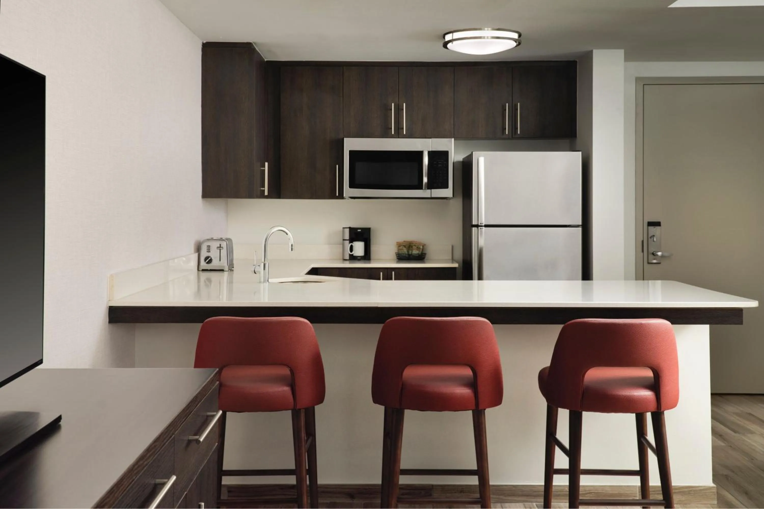 Kitchen or kitchenette in Residence Inn by Marriott Miami Beach Surfside