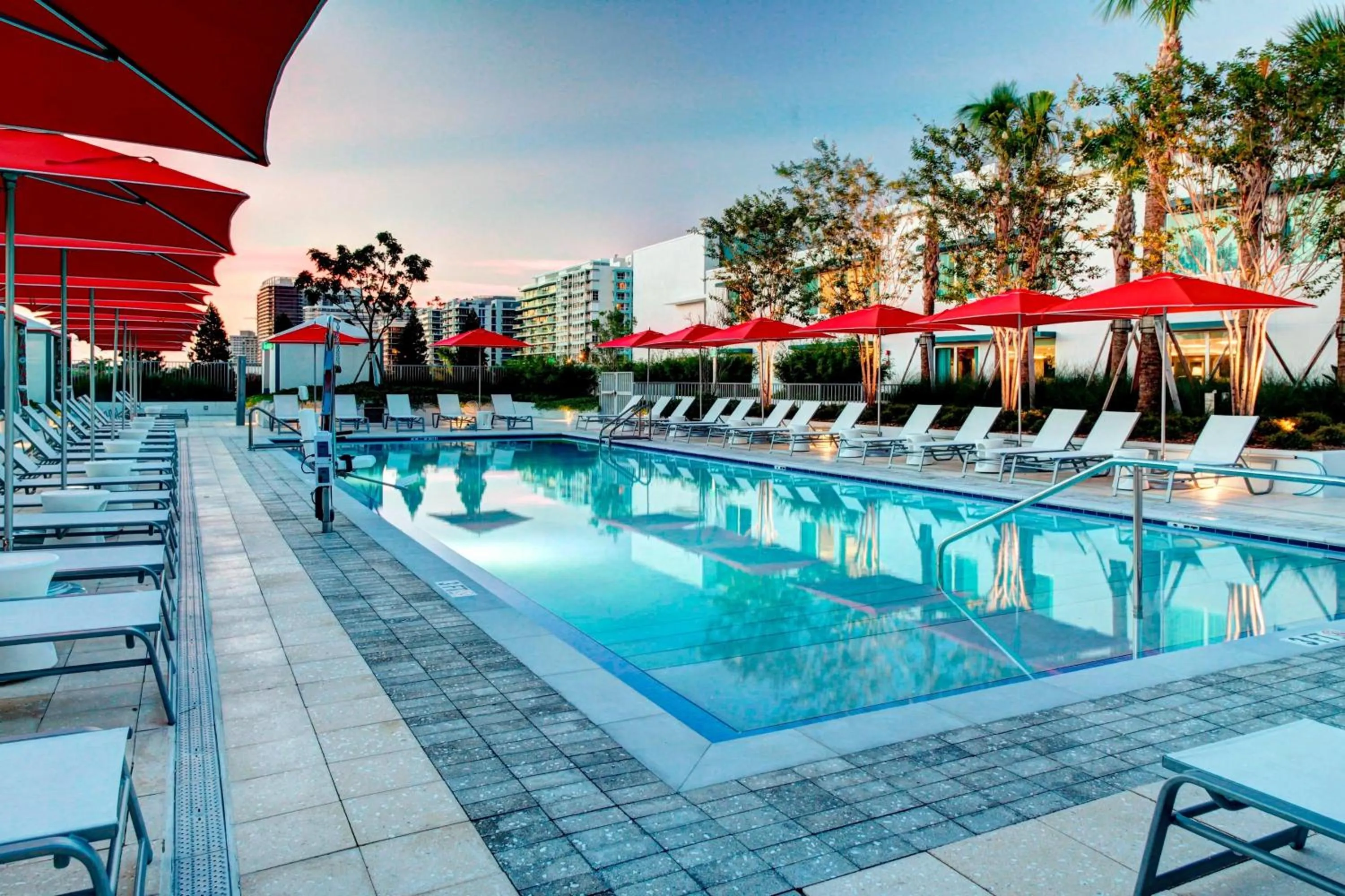 Swimming pool in Residence Inn by Marriott Miami Beach Surfside