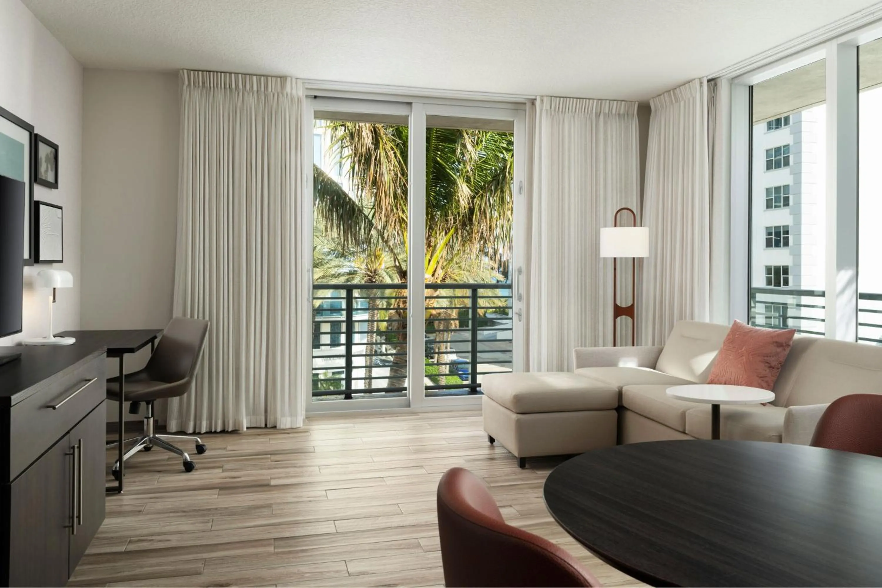 TV and multimedia in Residence Inn by Marriott Miami Beach Surfside
