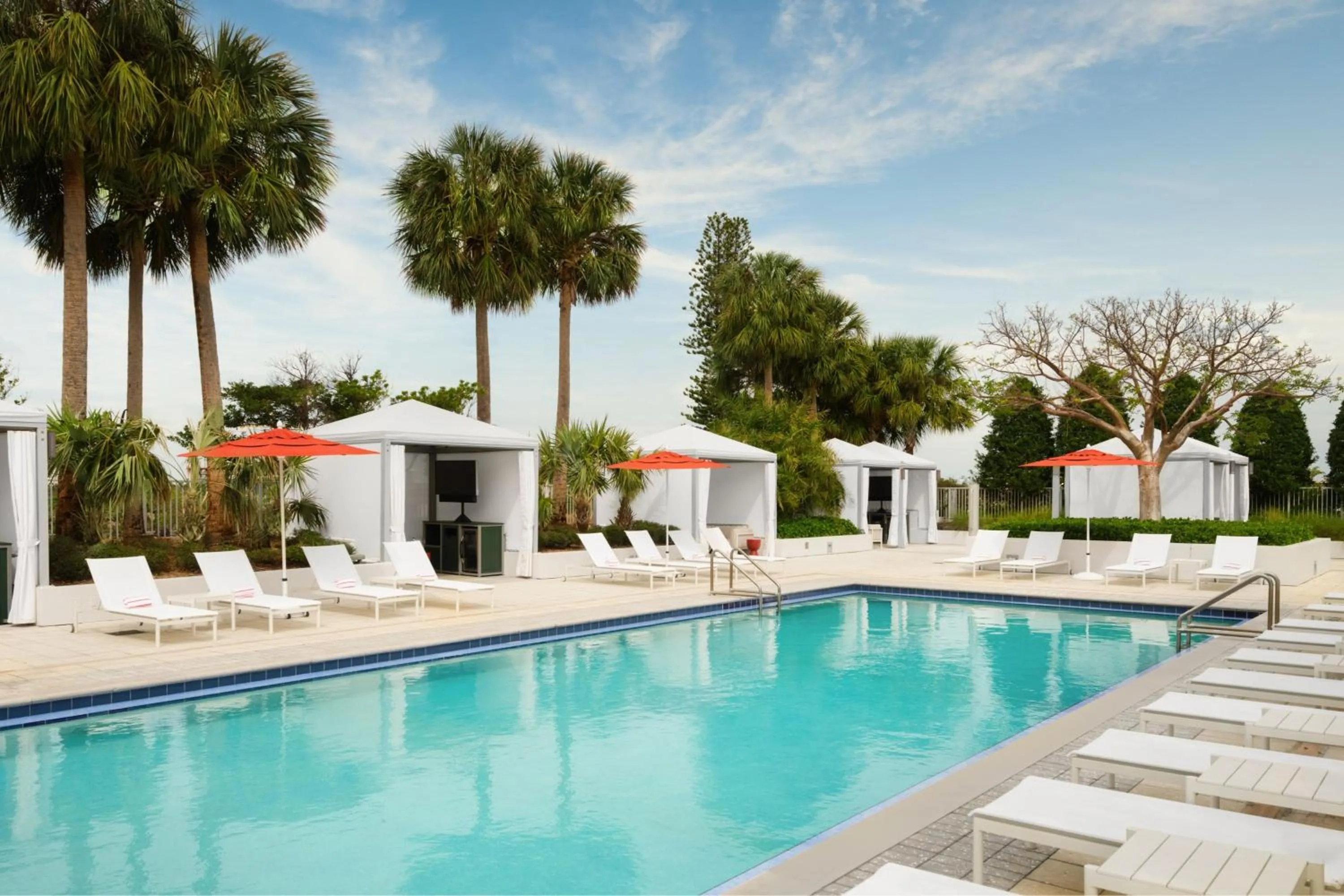 Swimming pool in Residence Inn by Marriott Miami Beach Surfside