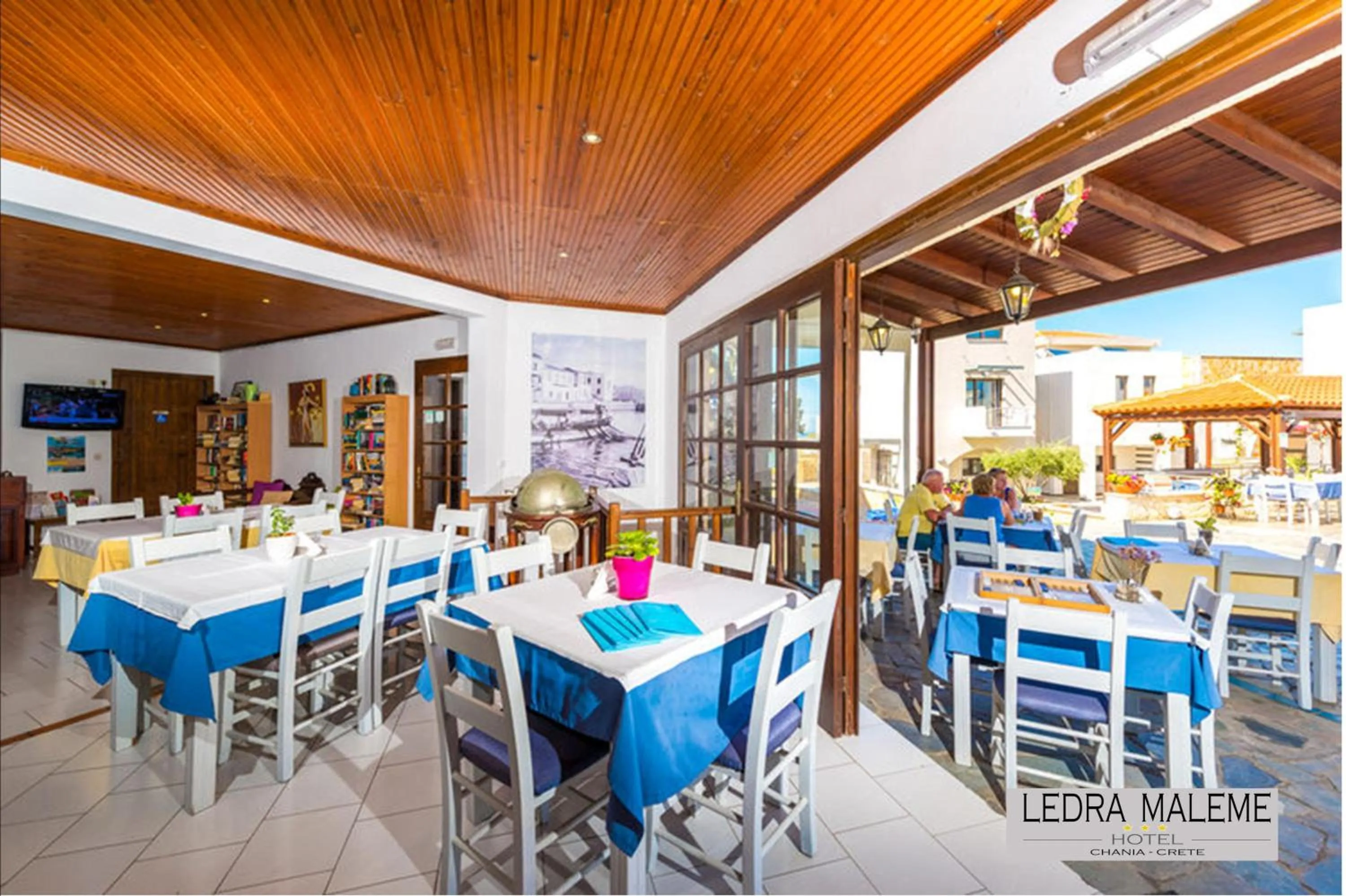 Restaurant/places to eat in Ledra Maleme Hotel