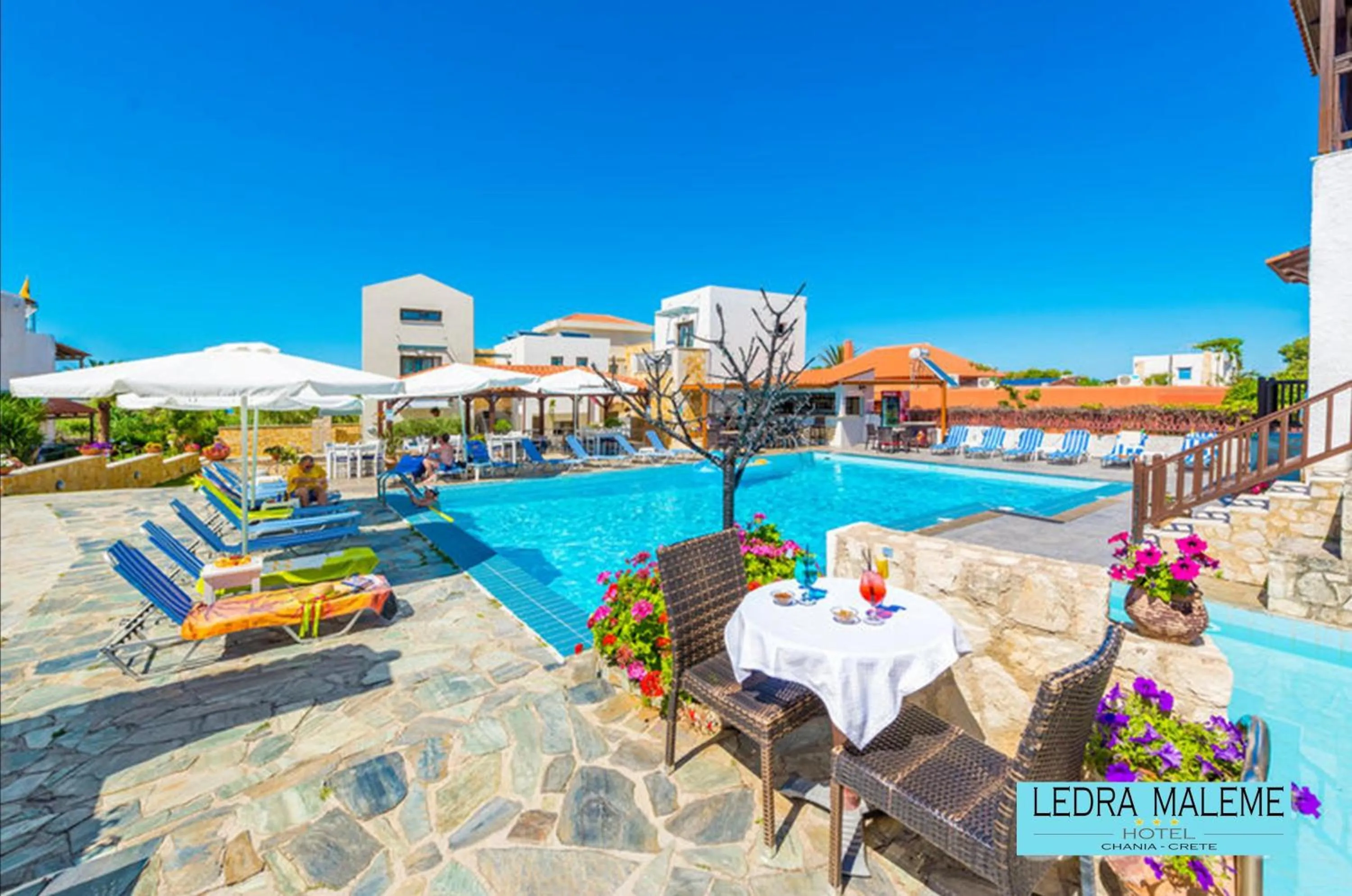 Swimming pool in Ledra Maleme Hotel