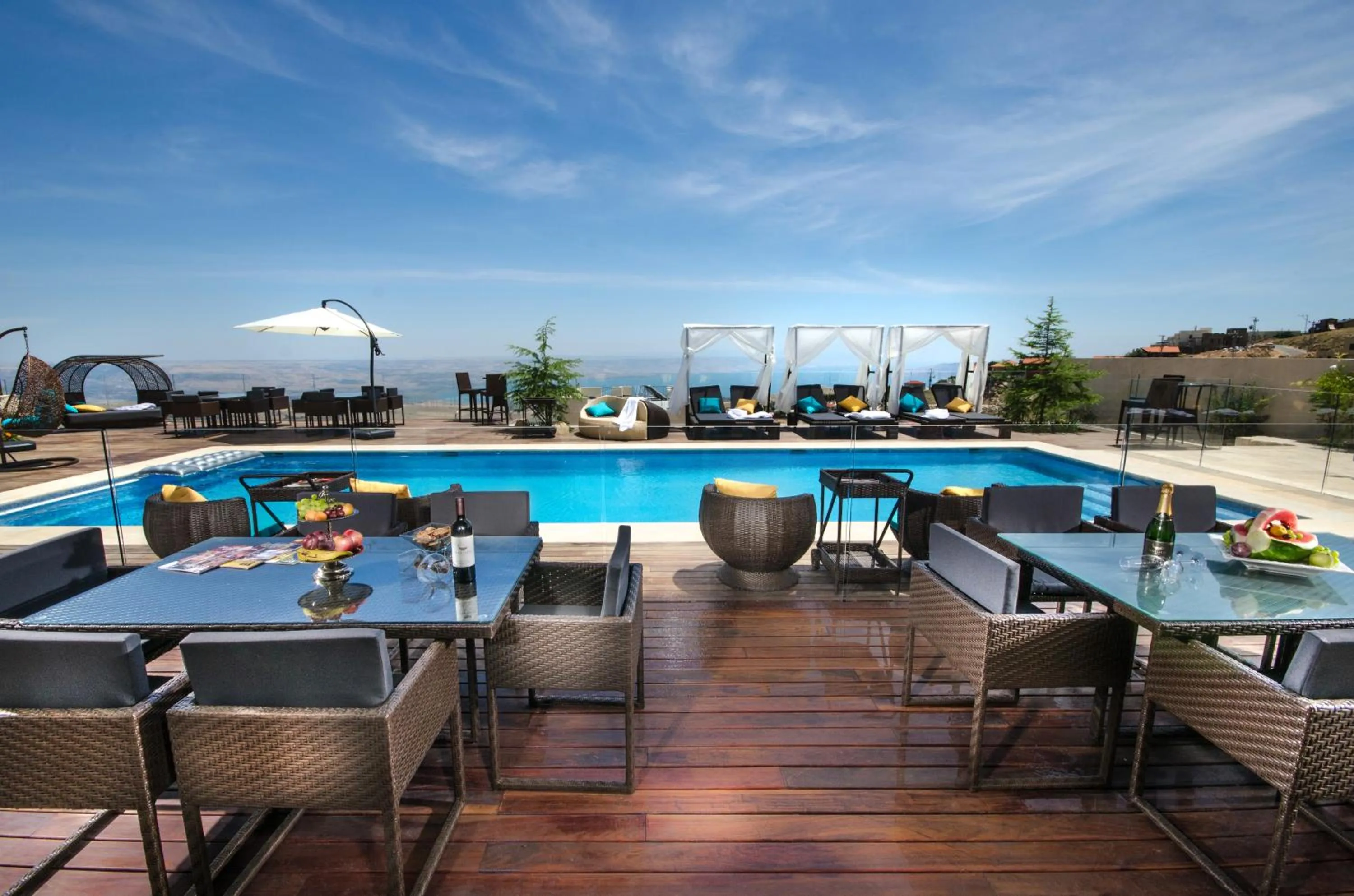 Balcony/Terrace in Chateau Glili