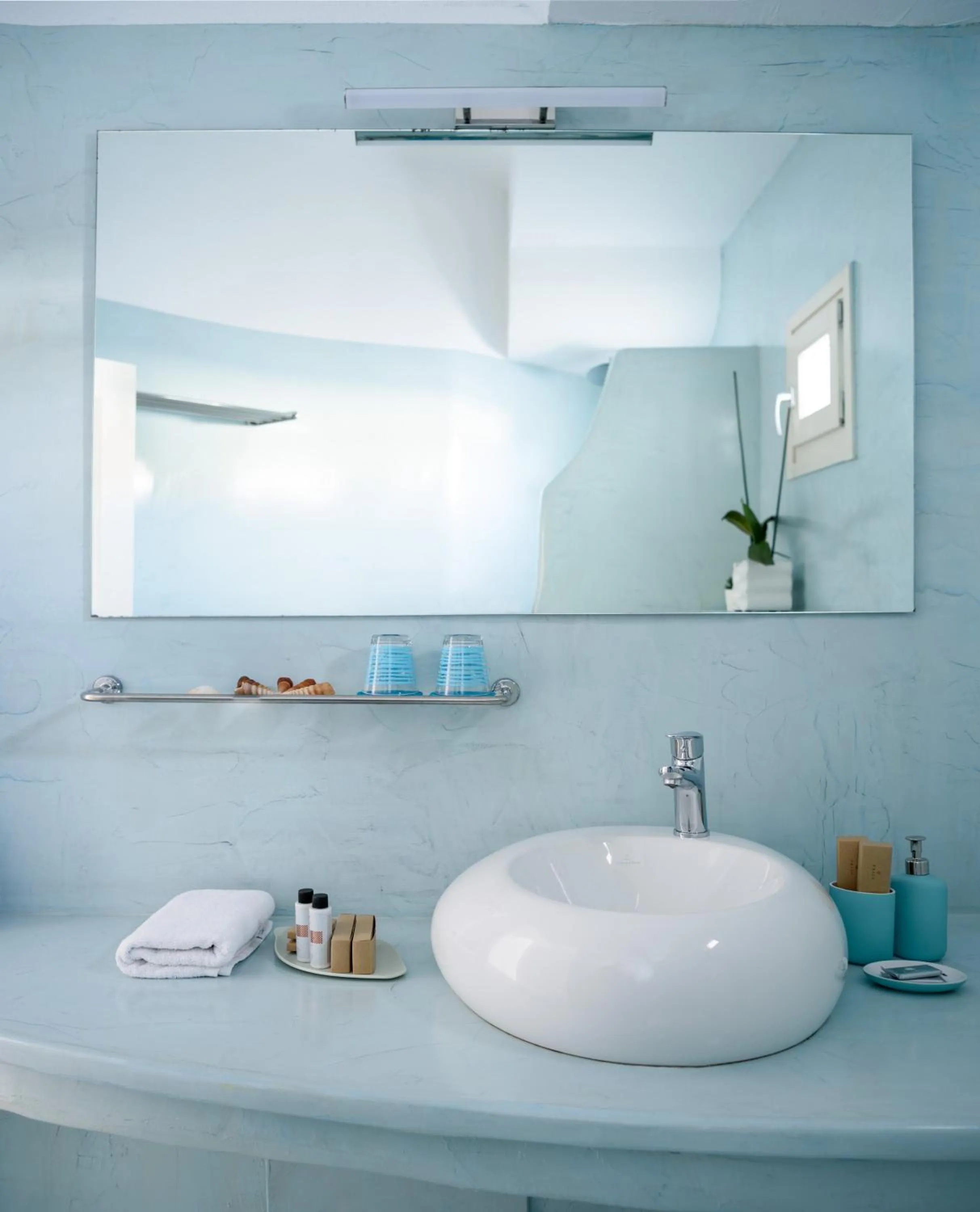 Bathroom in Ode Villa Oia Caldera & Sunset View