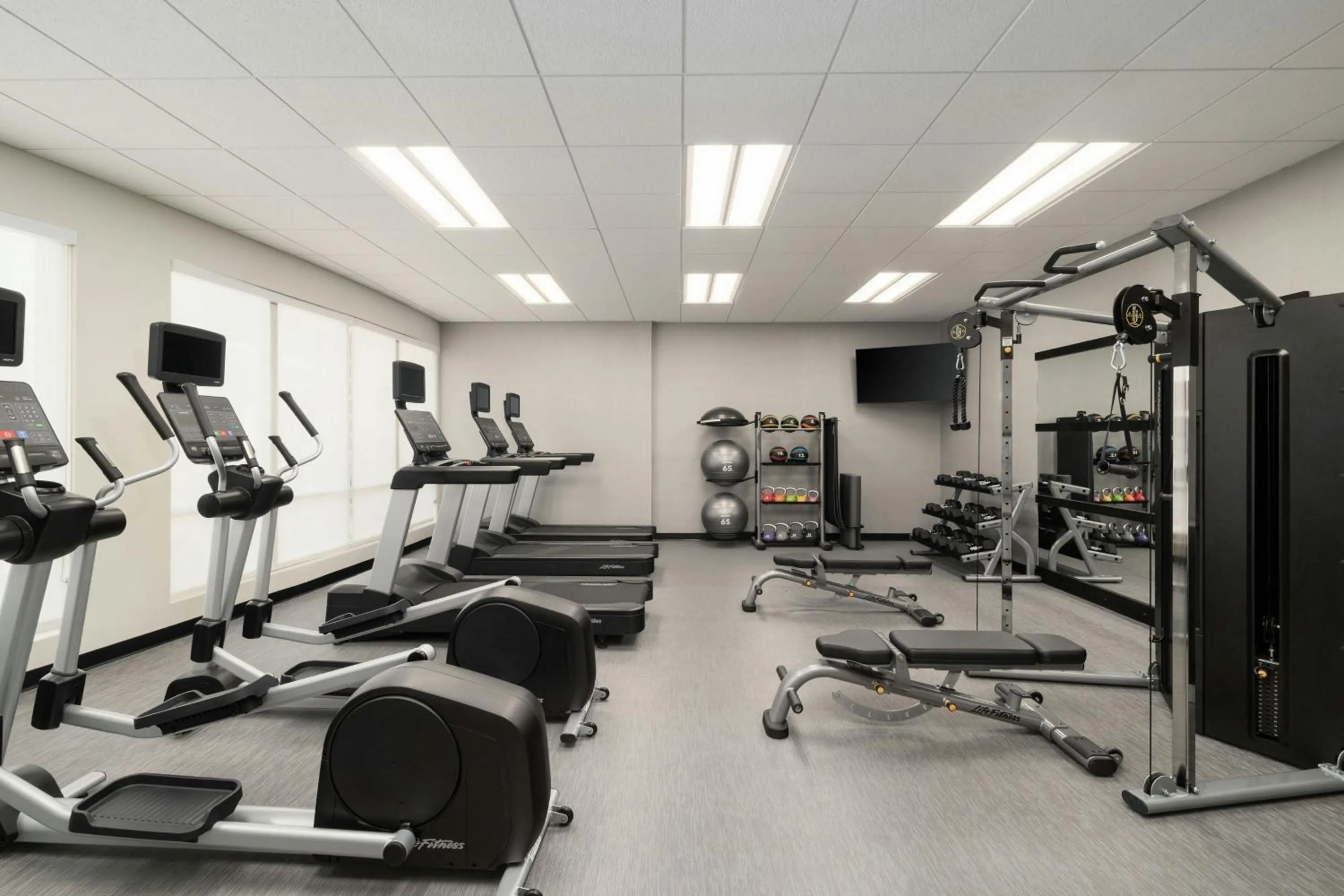 Fitness centre/facilities in Courtyard by Marriott Starkville MSU at The Mill Conference Center