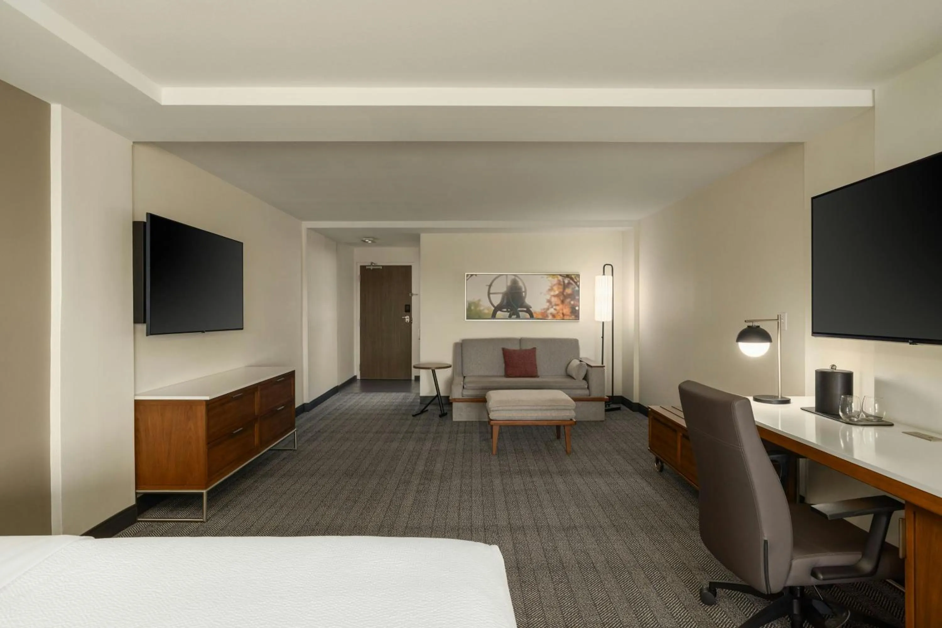 Lounge or bar, Bed in Courtyard by Marriott Starkville MSU at The Mill Conference Center
