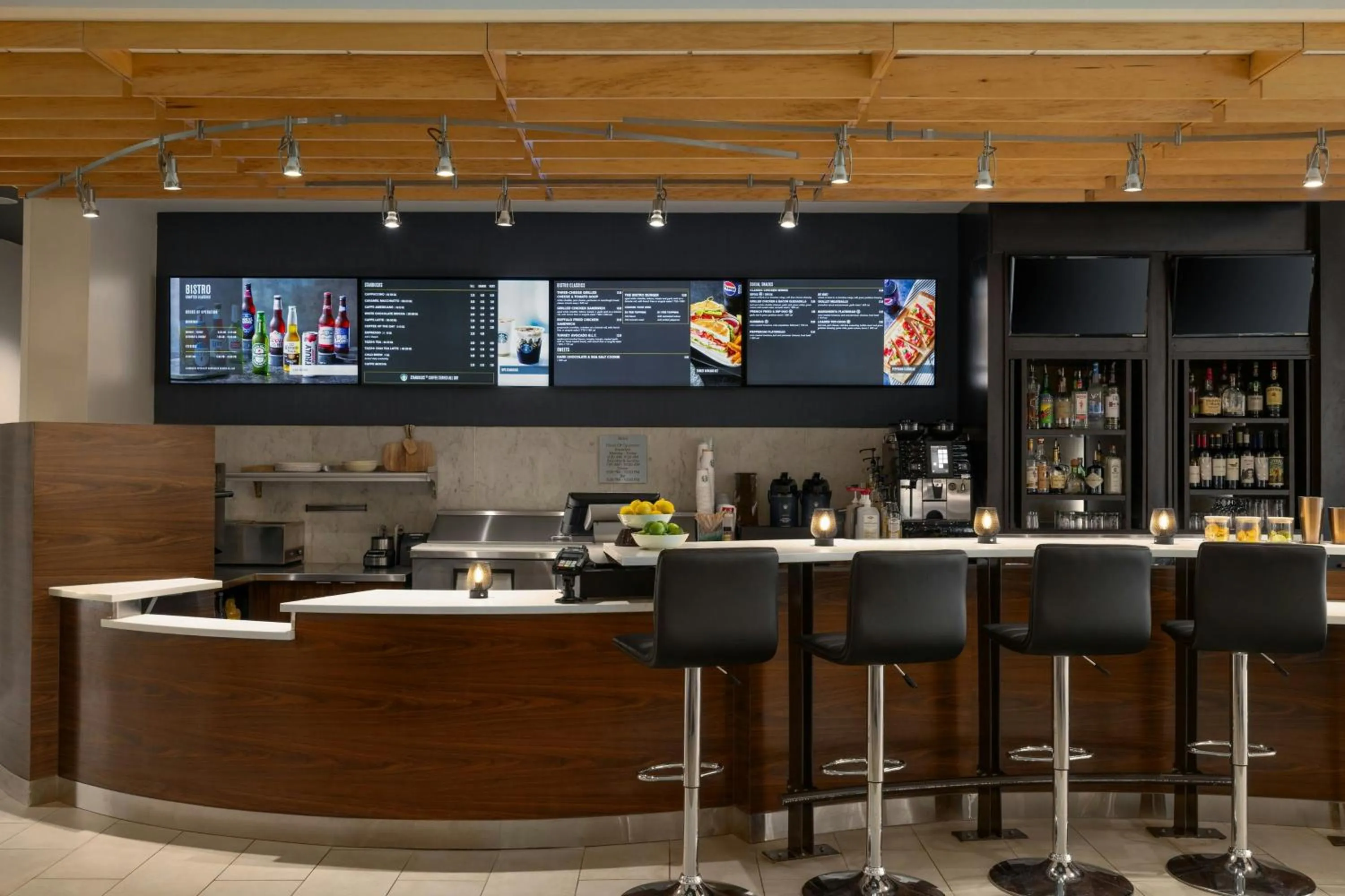 Restaurant/places to eat in Courtyard by Marriott Starkville MSU at The Mill Conference Center