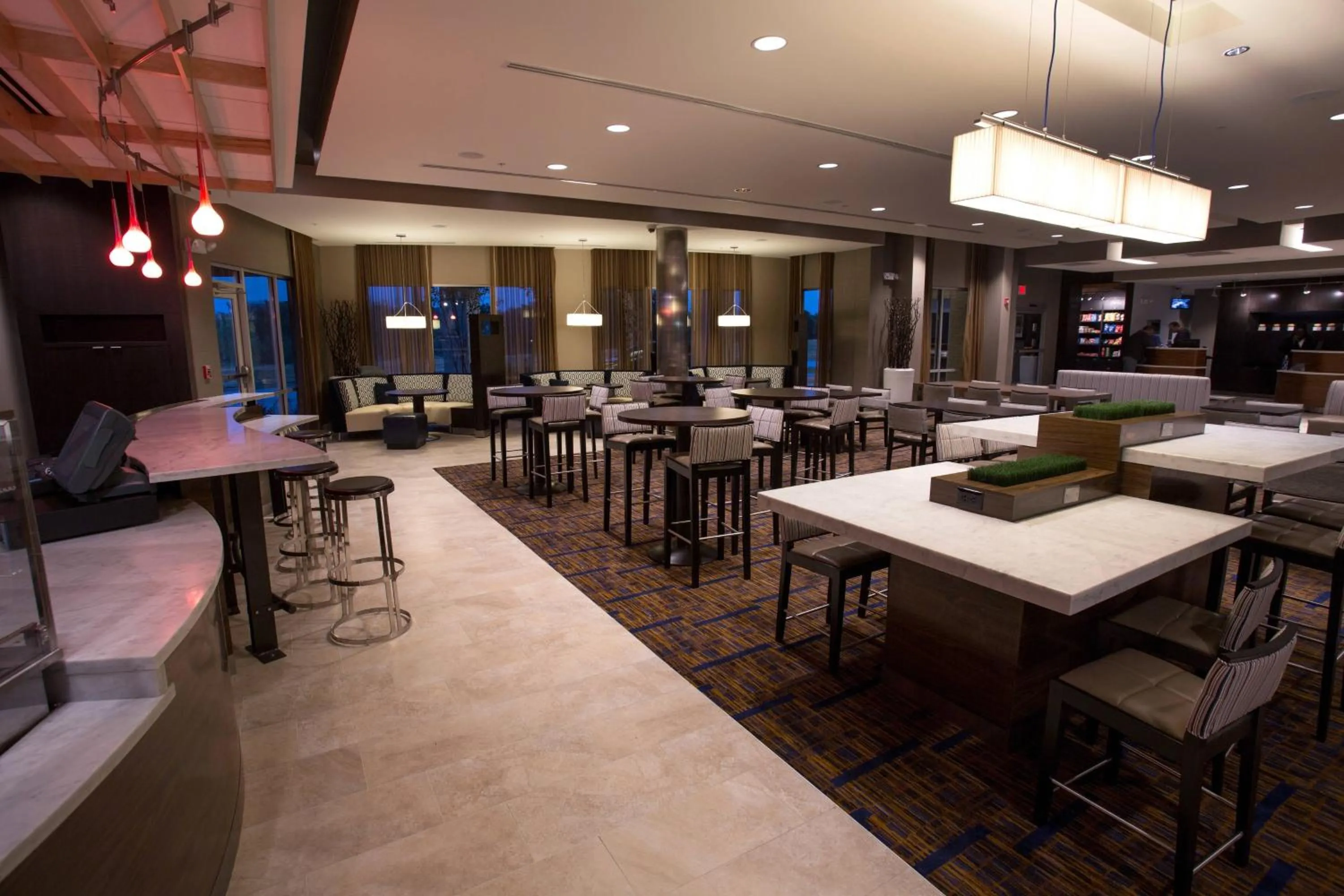 Restaurant/places to eat in Courtyard by Marriott Starkville MSU at The Mill Conference Center