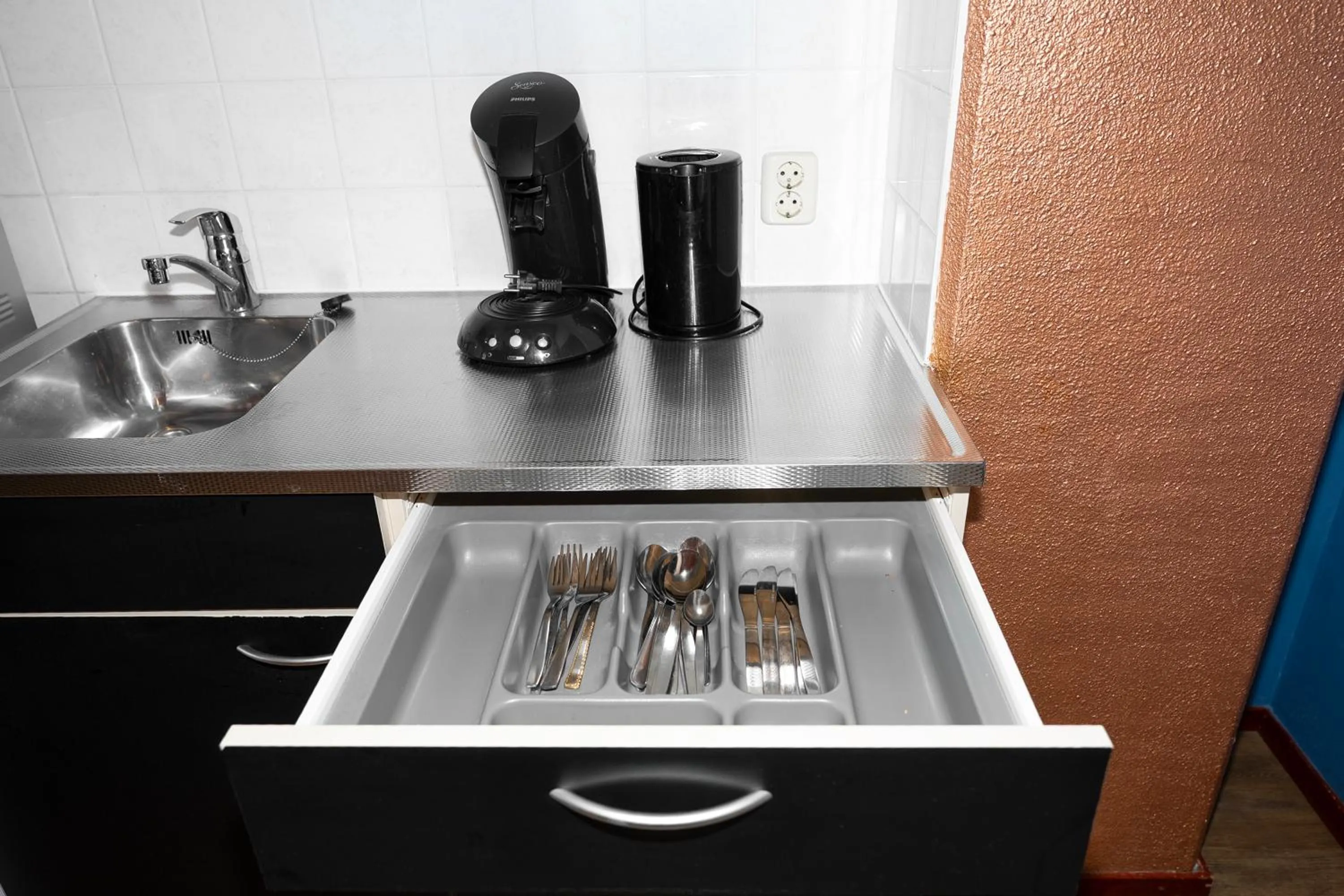 Kitchen or kitchenette in Amsterdam Teleport Hotel