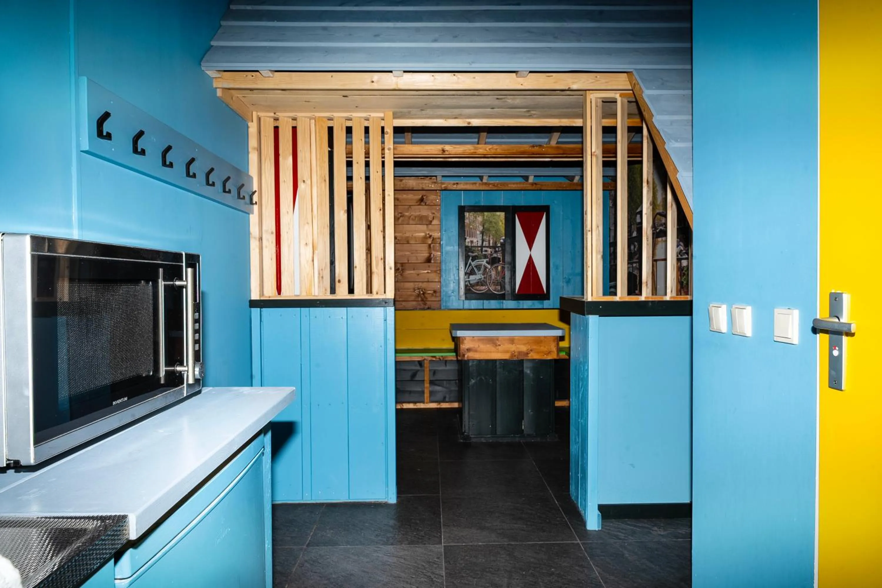 Bedroom in Amsterdam Teleport Hotel