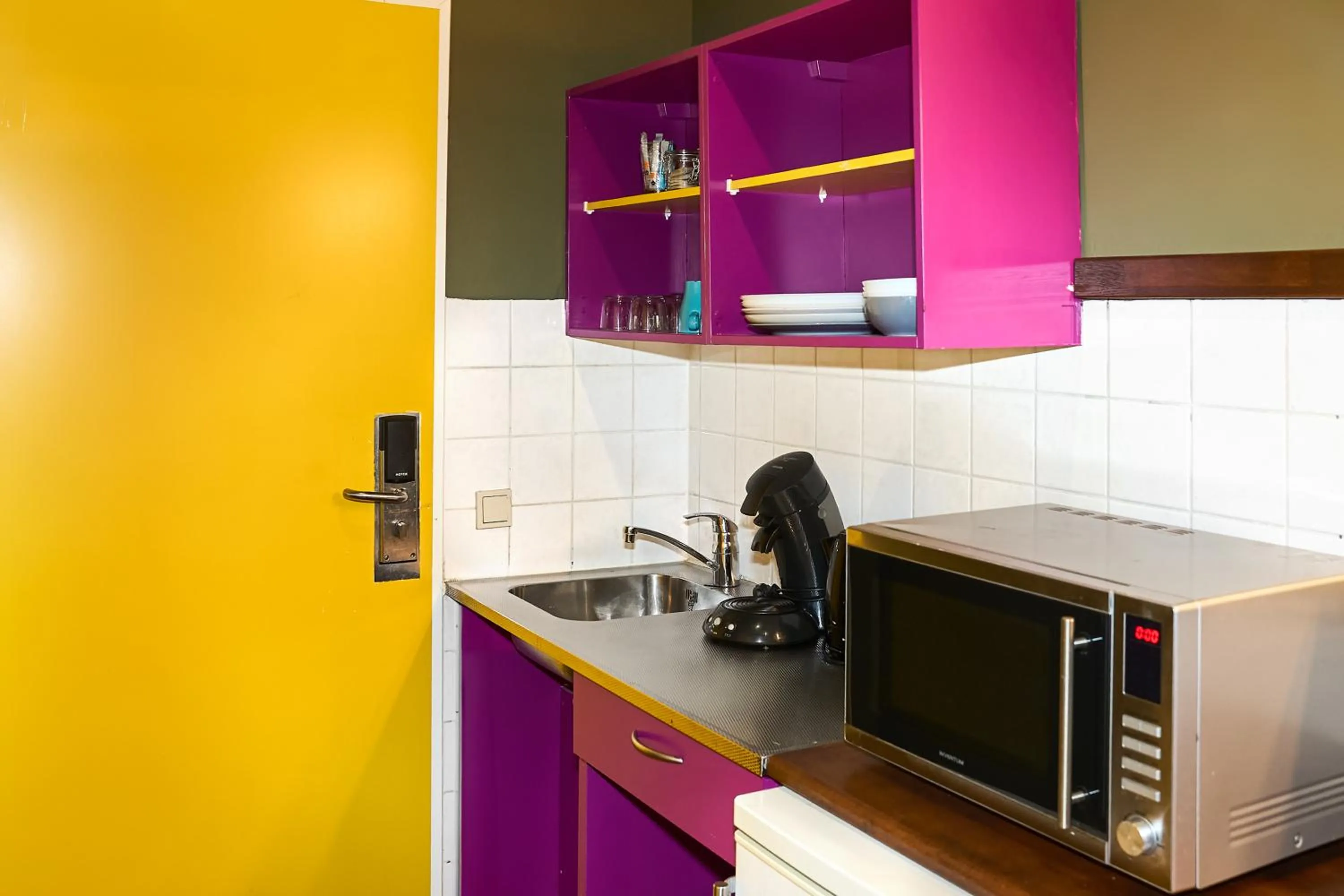 Kitchen or kitchenette in Amsterdam Teleport Hotel