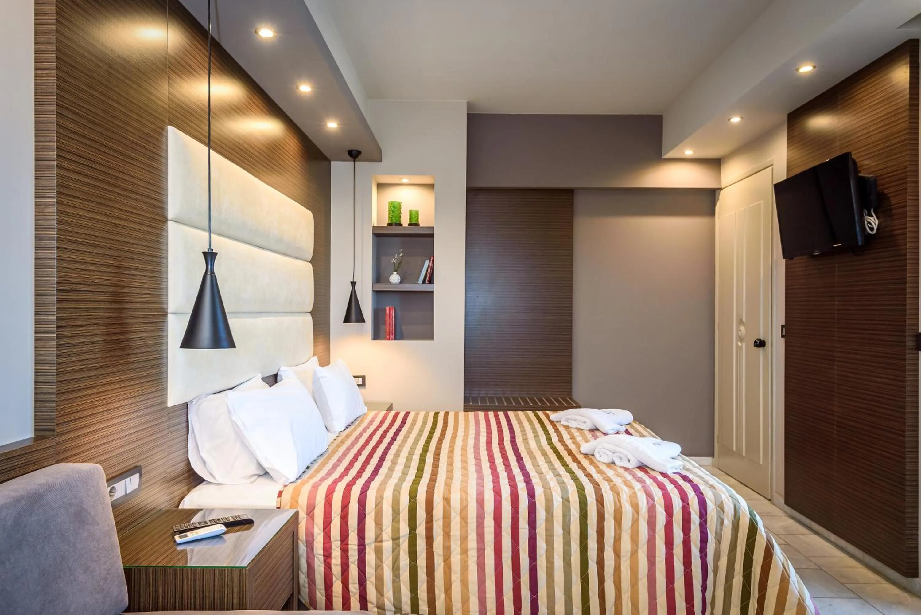 Bed in Lito Beach Hotel