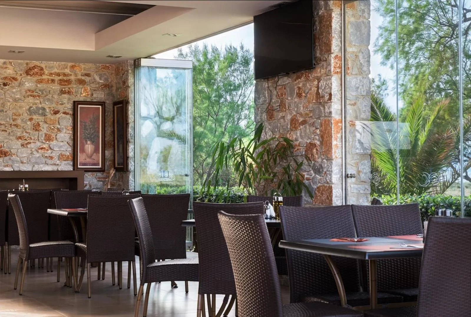 Restaurant/places to eat in Lito Beach Hotel