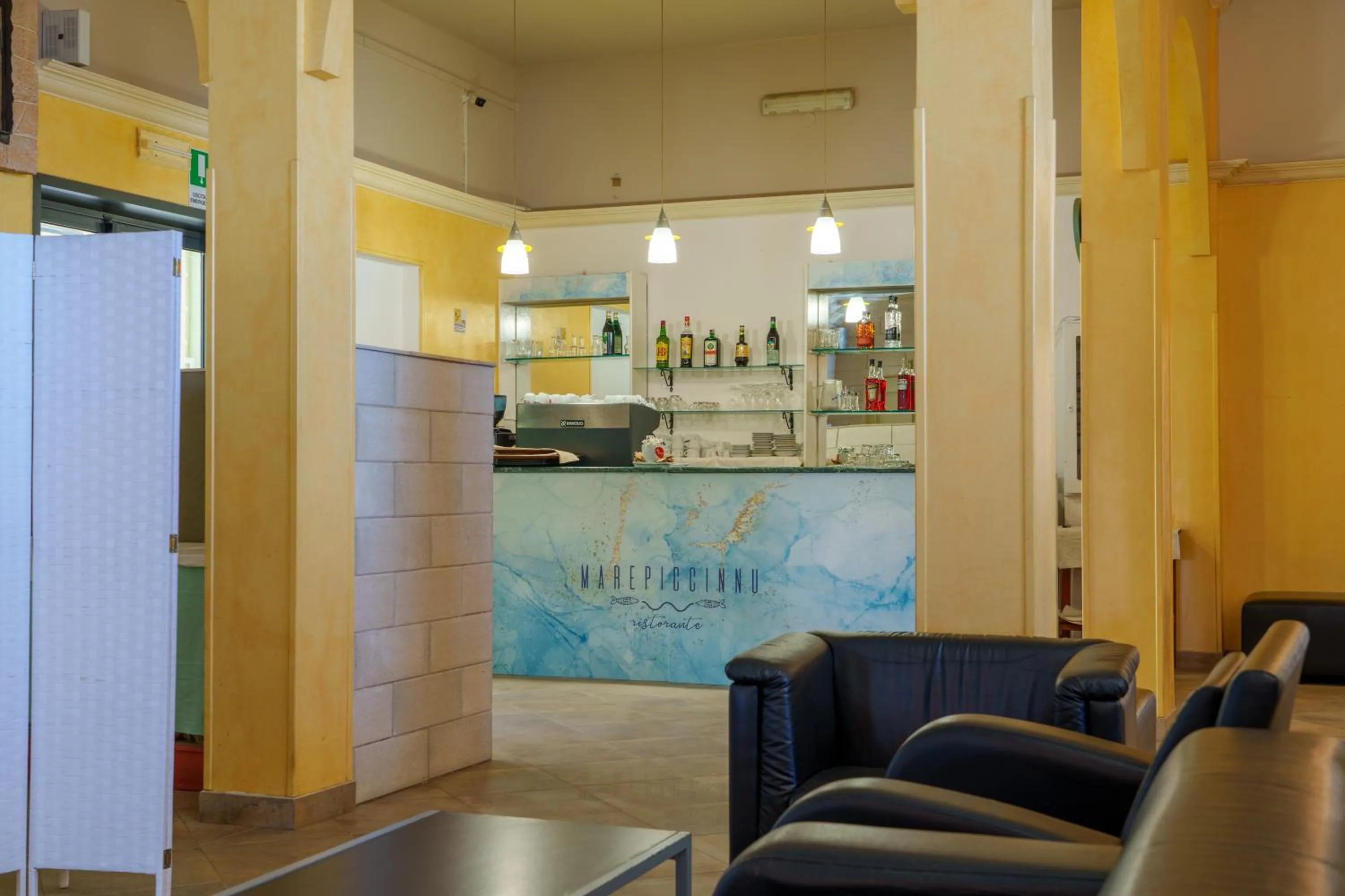 Restaurant/places to eat in Hotel Le Macine