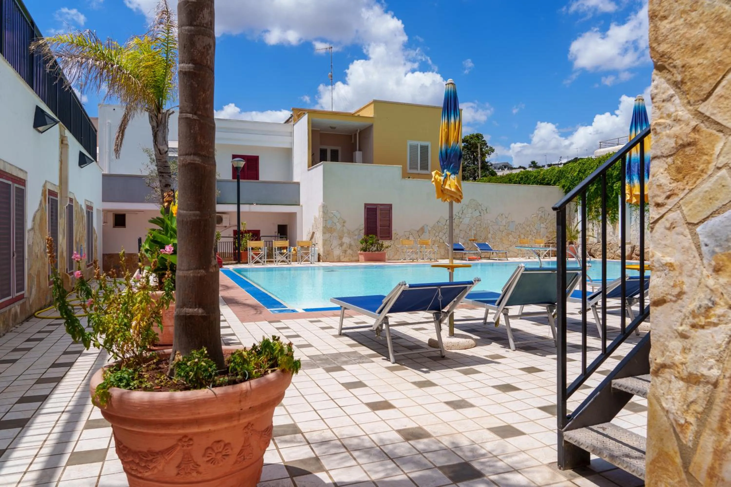 Pool view in Hotel Le Macine