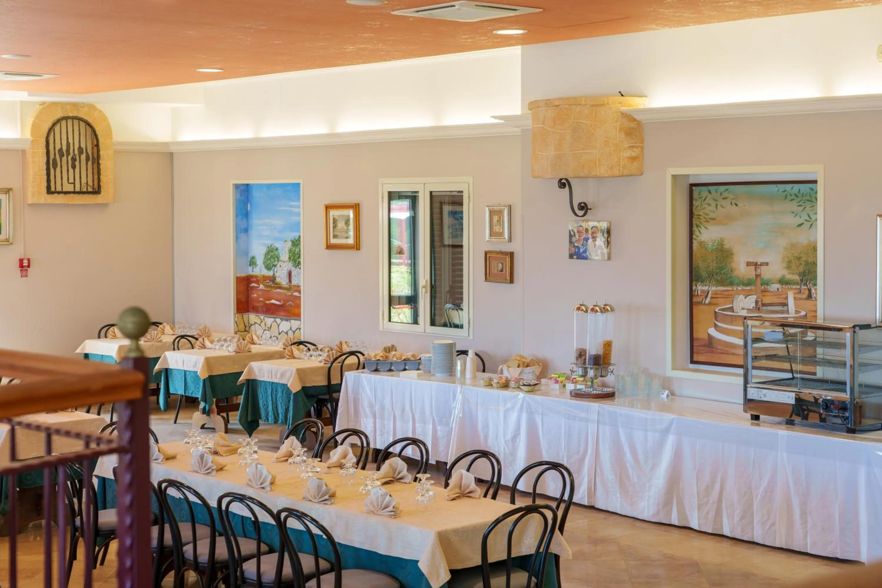 Restaurant/places to eat in Hotel Le Macine