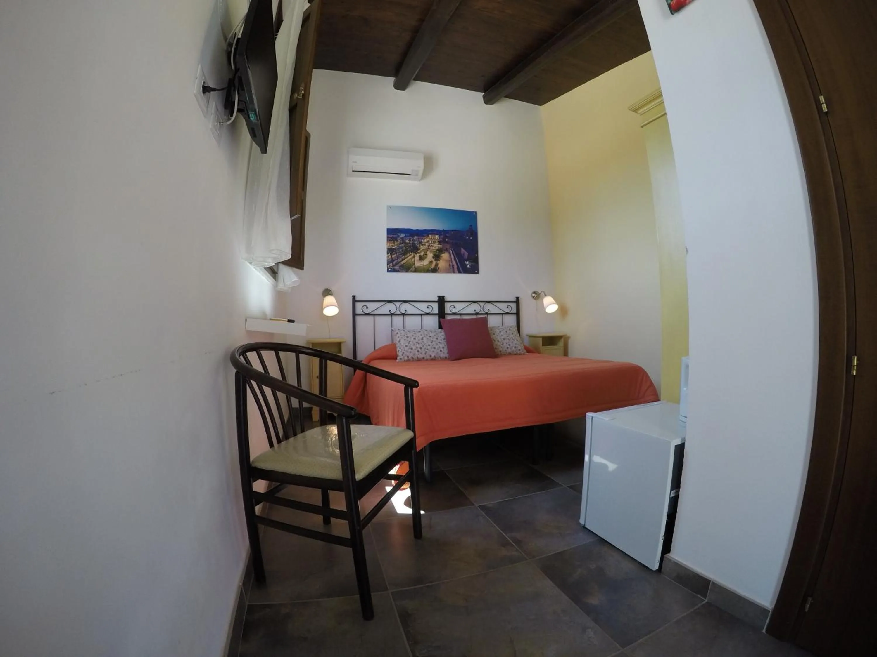 Double Room with Garden View in Agriturismo Alle Riserve Cavagrande
