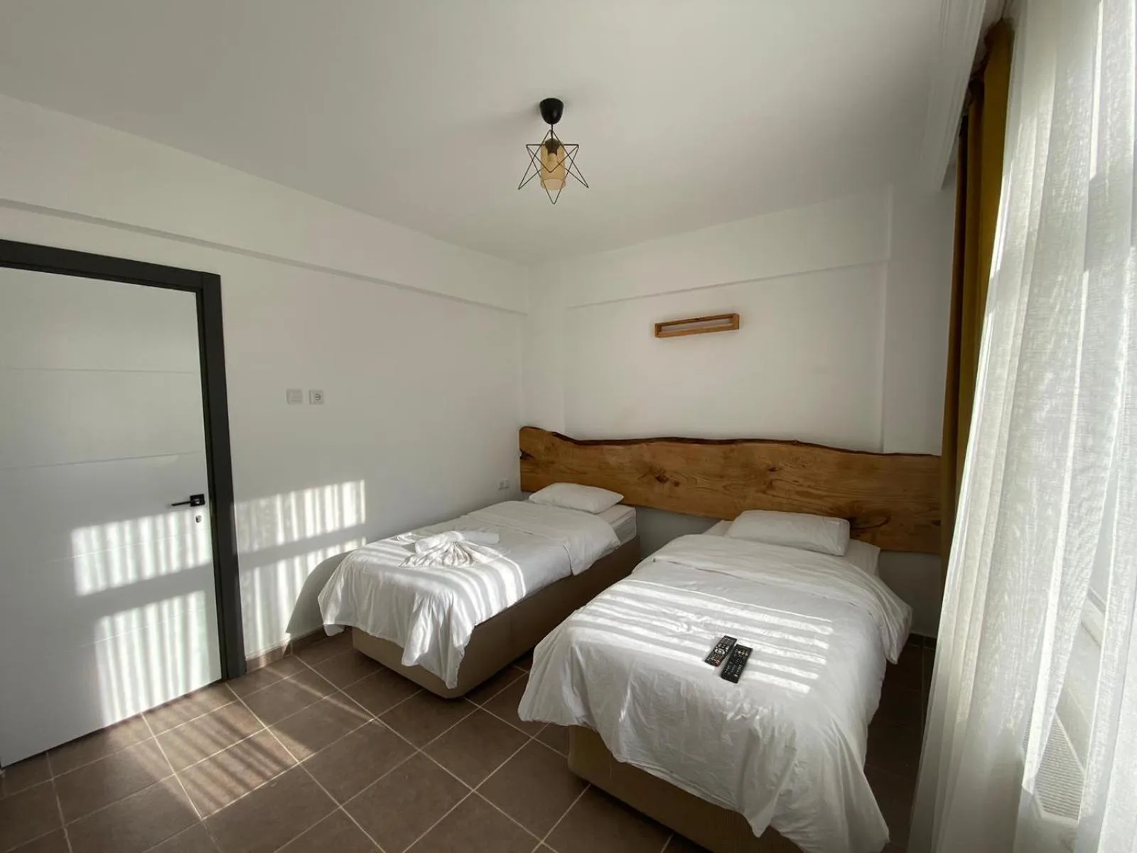 Photo of the whole room, Bed in Medi Otel