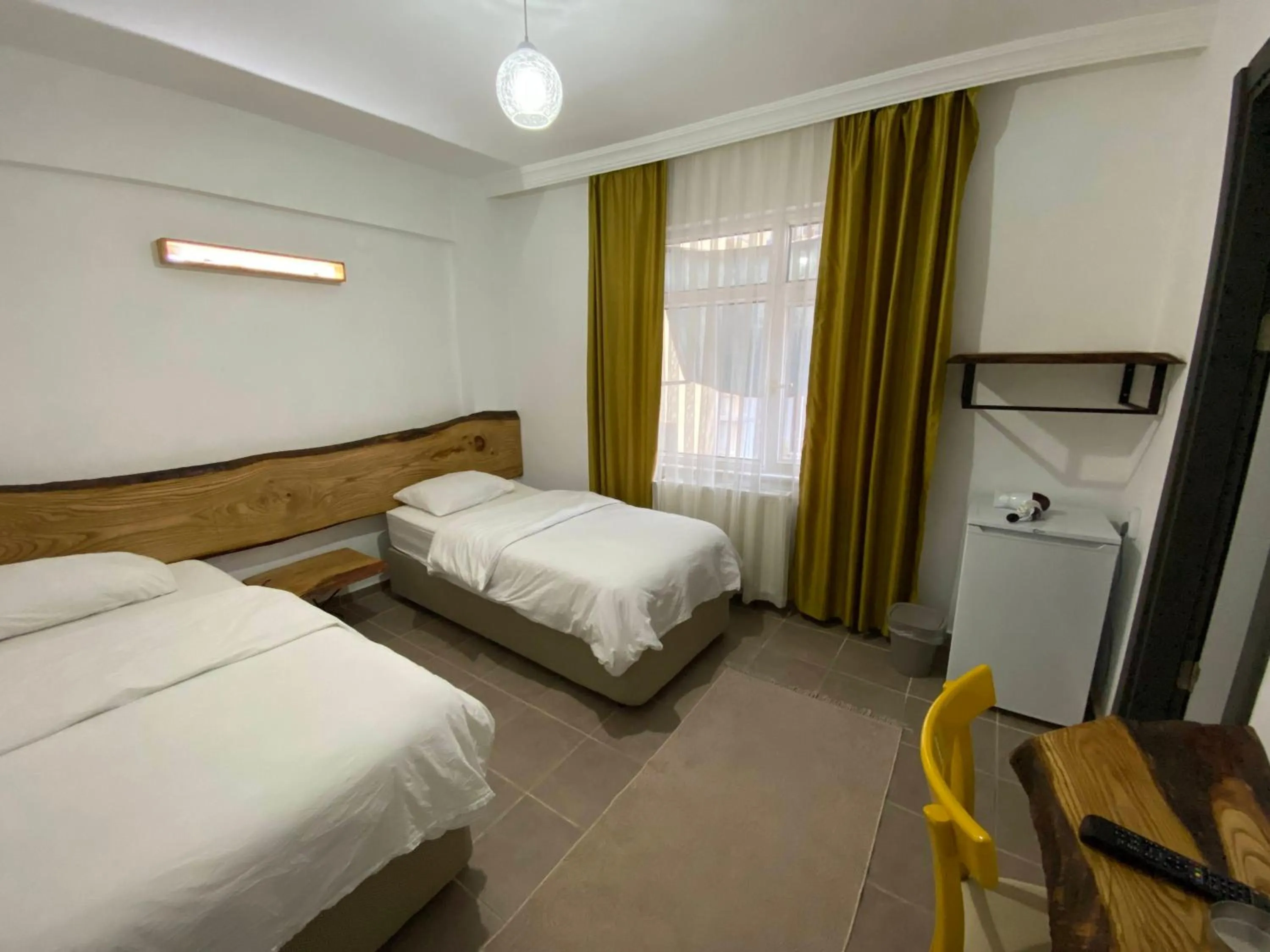 Photo of the whole room, Bed in Medi Otel