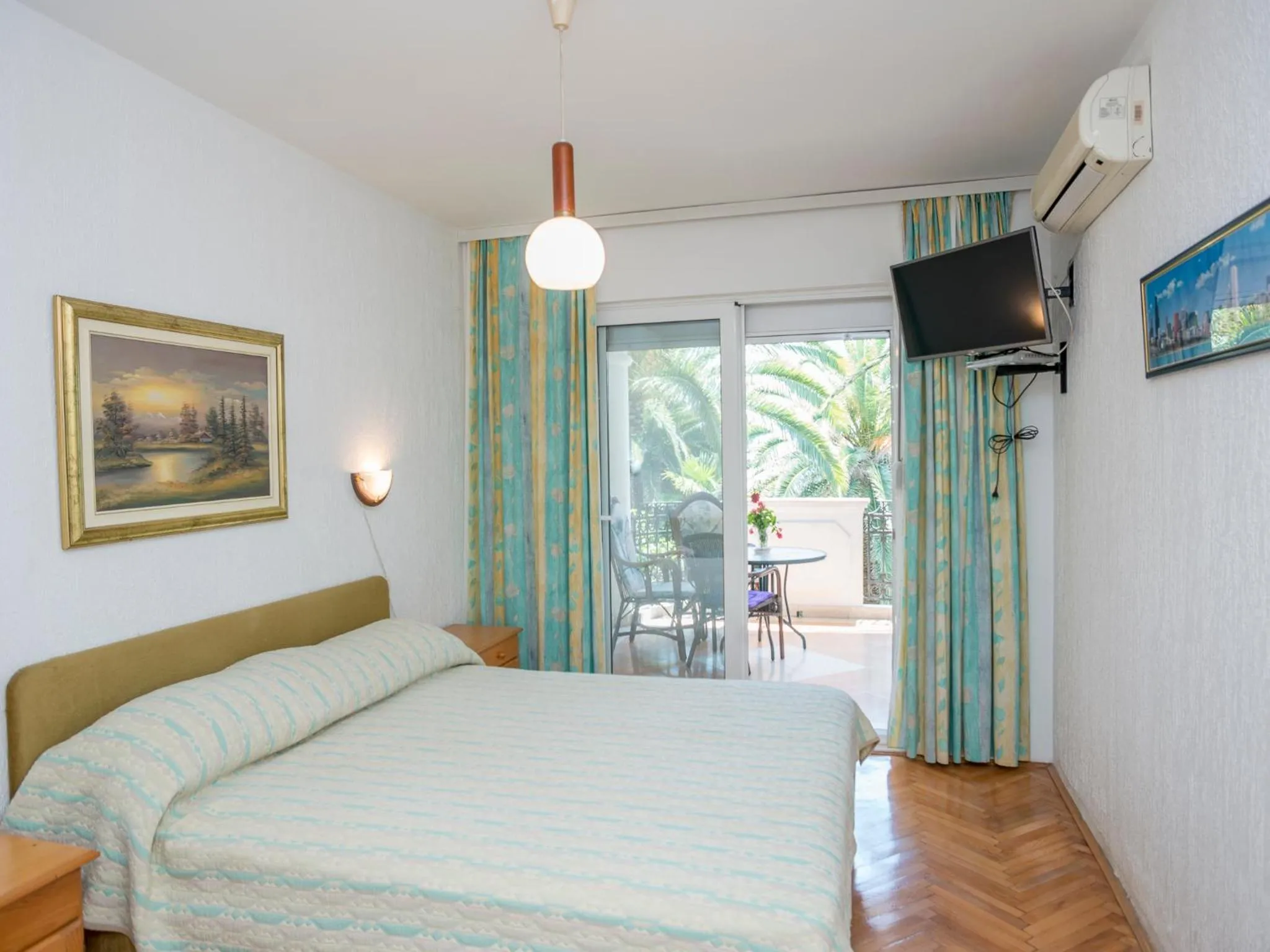 Bed in Apartments Dikan