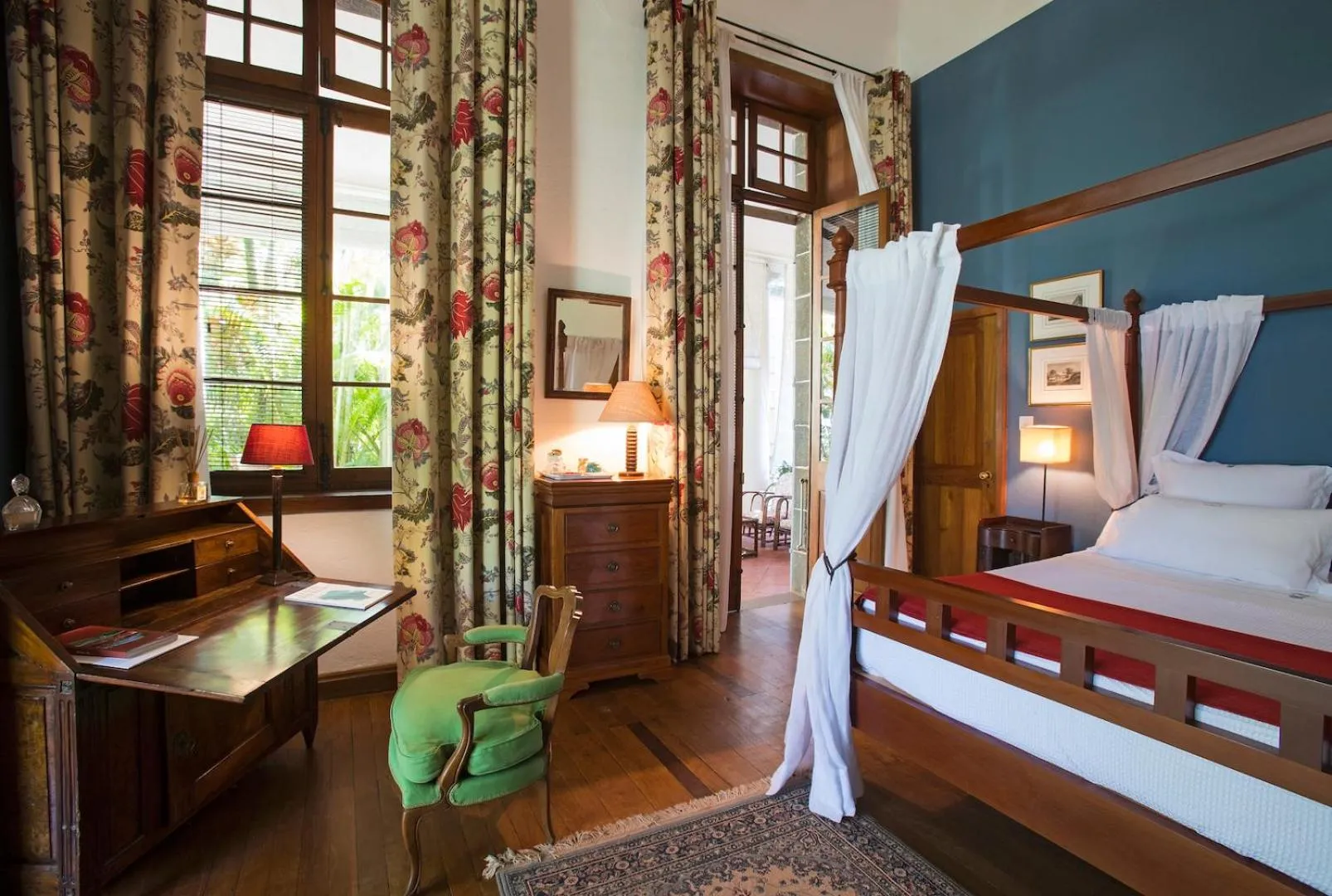 Bedroom, Bed in La Demeure Saint Antoine