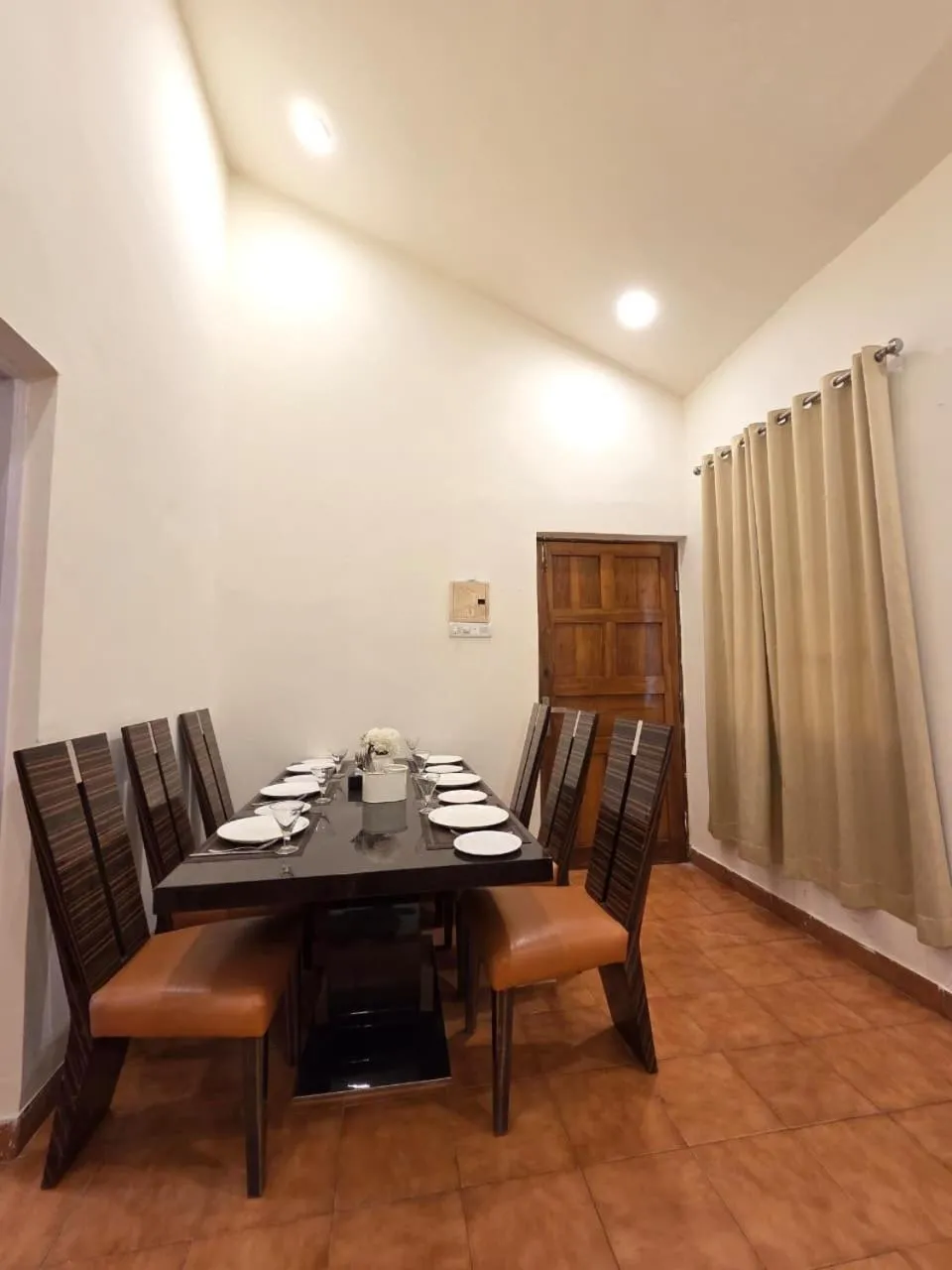 Dining area in Perfectstayz Premium Goa Continental Baga