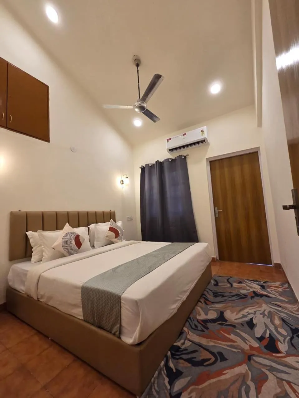 Bed in Perfectstayz Premium Goa Continental Baga