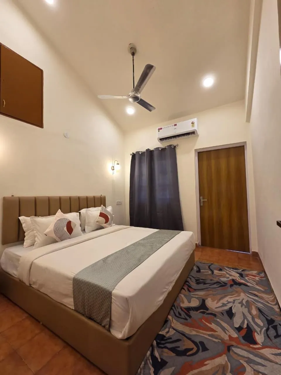 Bed in Perfectstayz Premium Goa Continental Baga