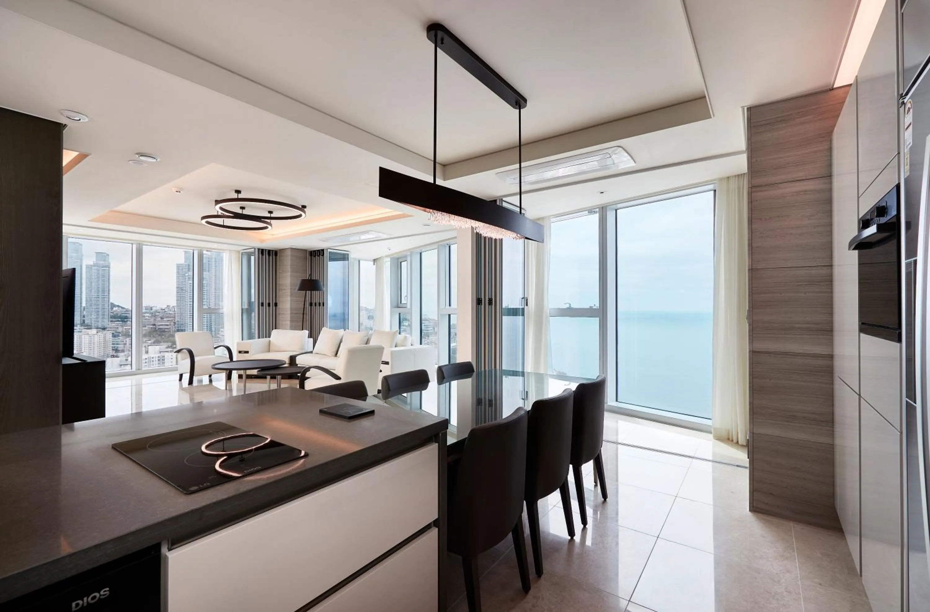 Kitchen or kitchenette in New CZ LCT Residence