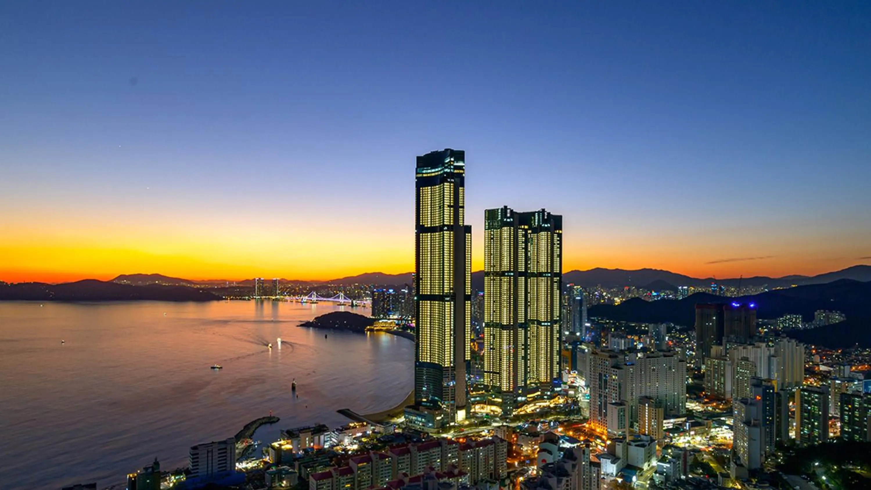 Property building in New CZ LCT Residence